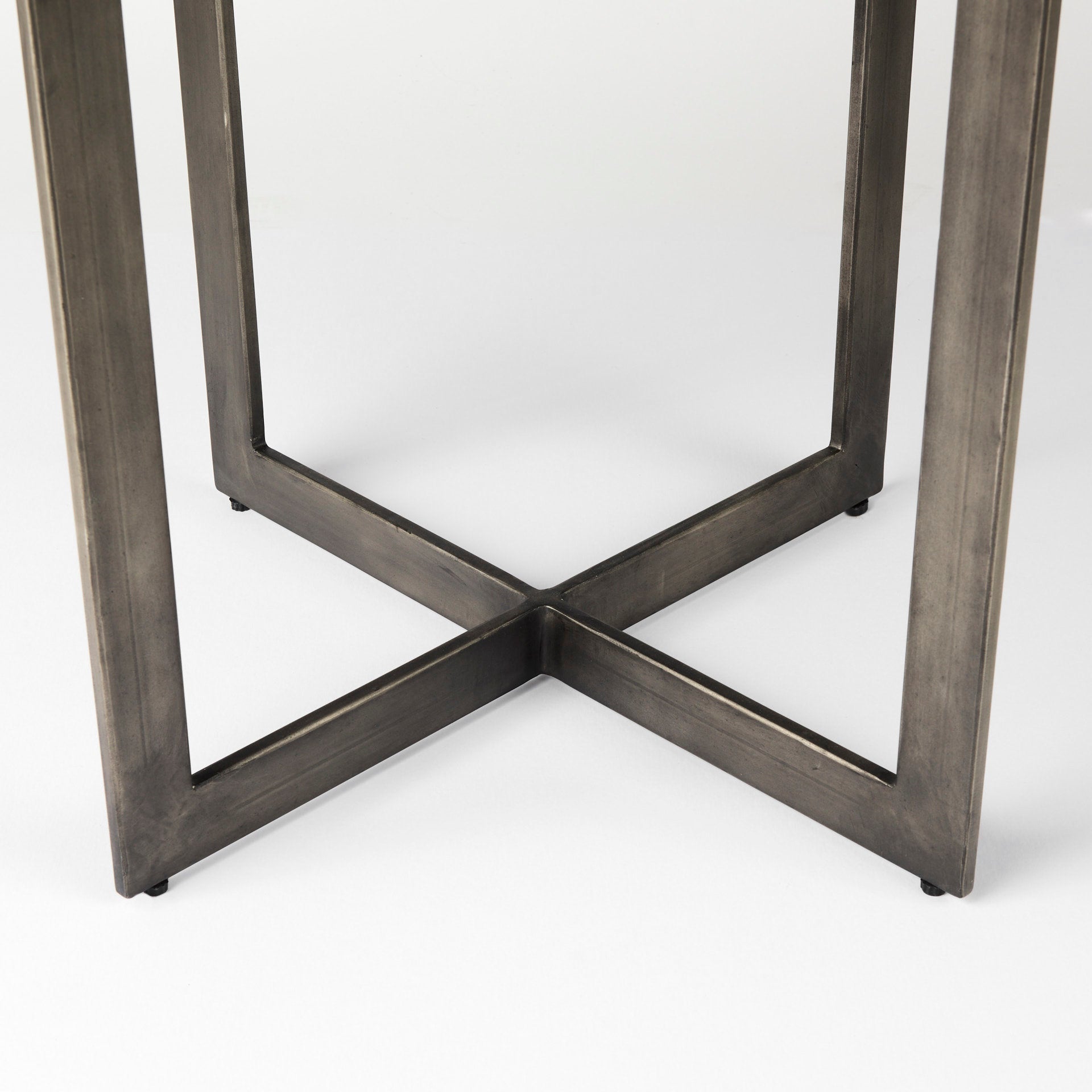 Faye 48" Round Dining Table