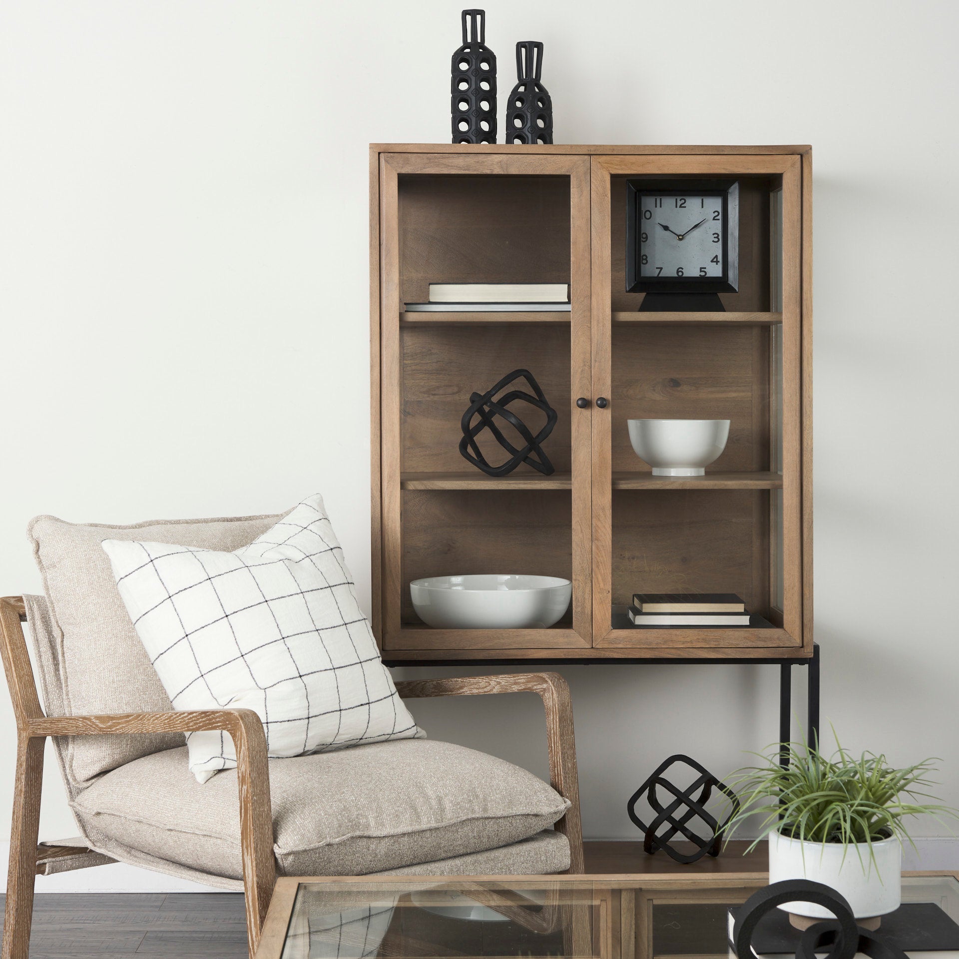 Arelius Cabinet