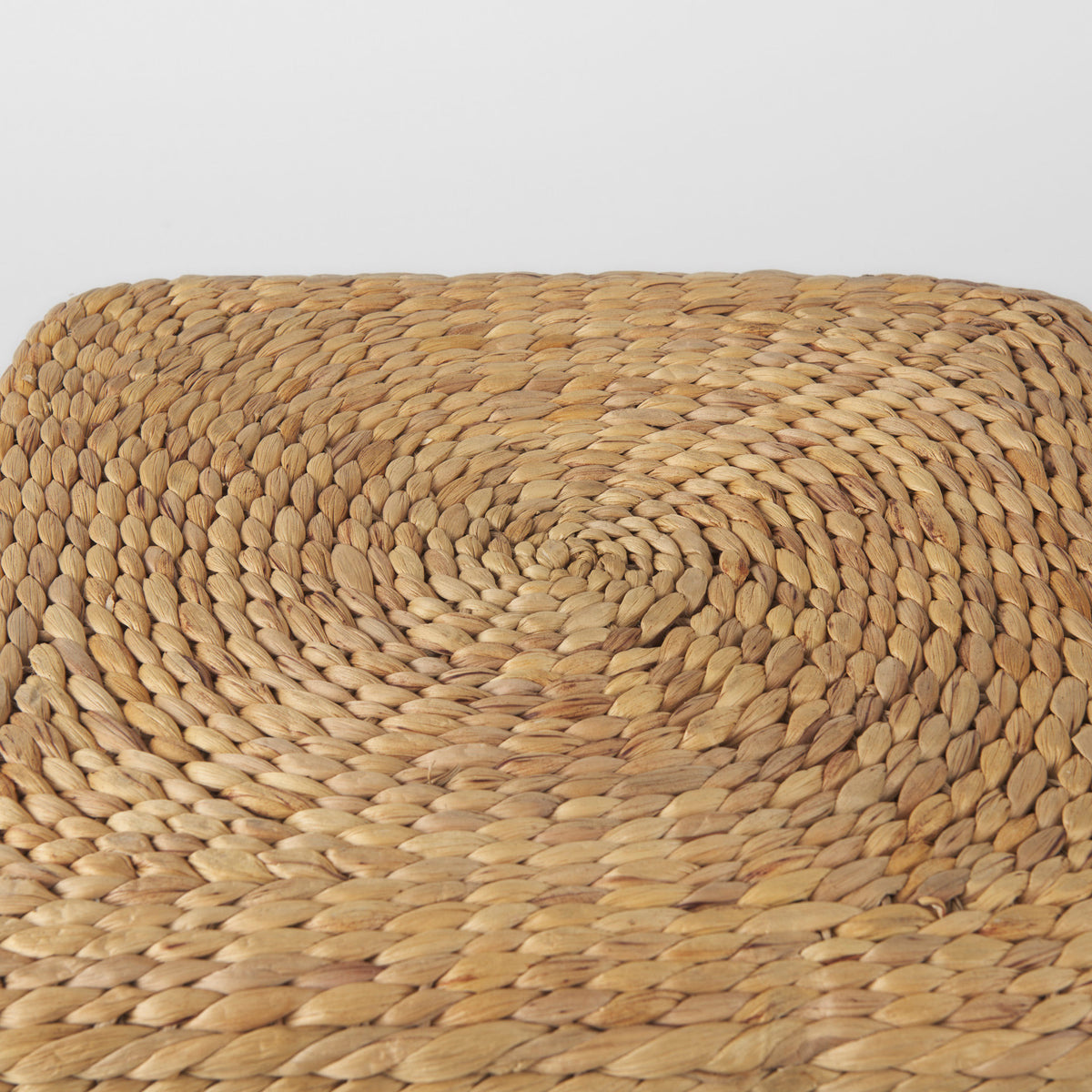 Maya Pouf