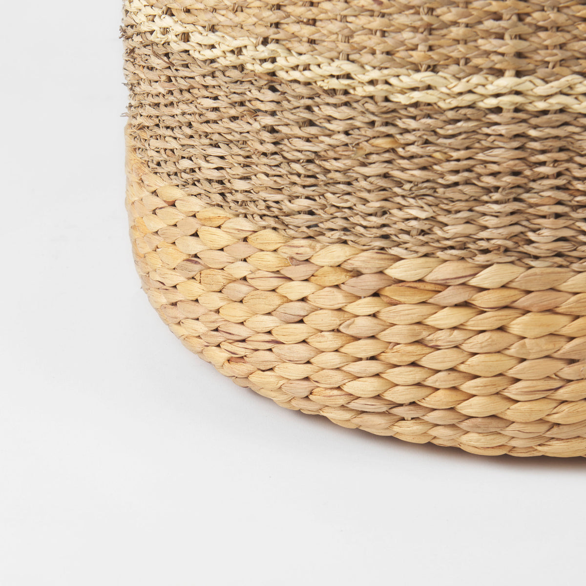 Maya Pouf