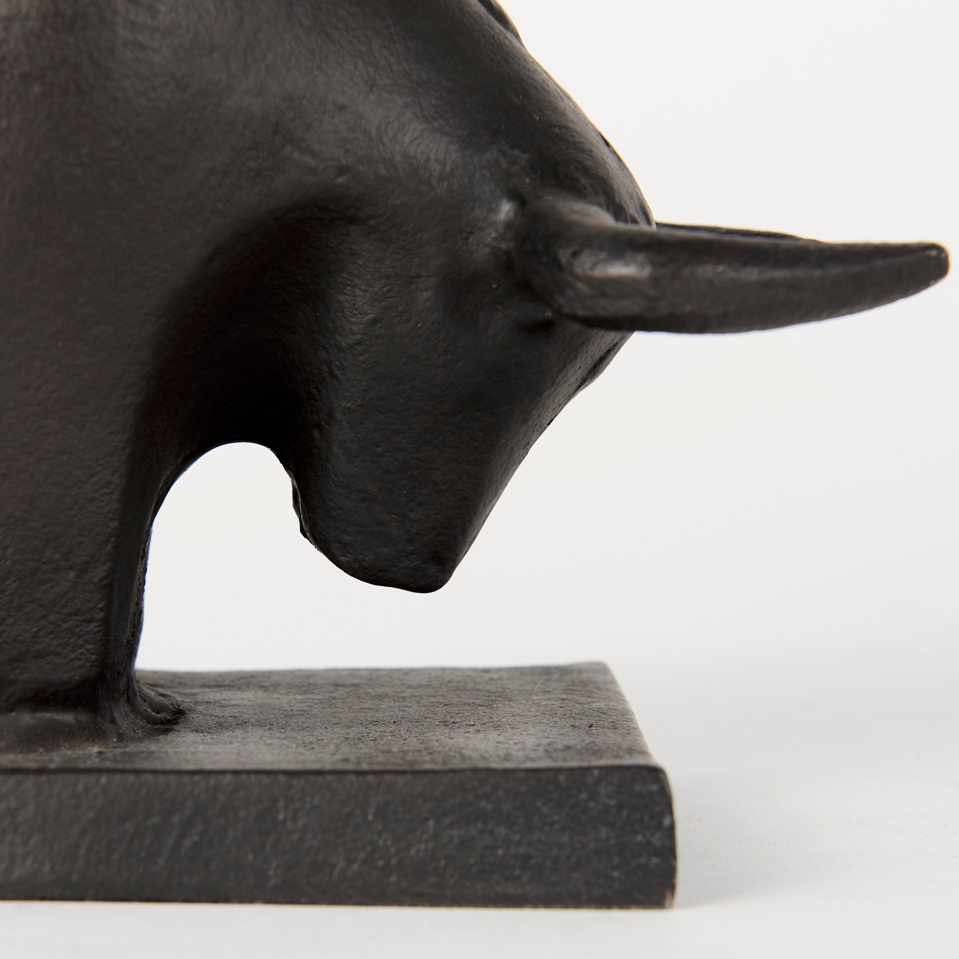 Tauro Book End