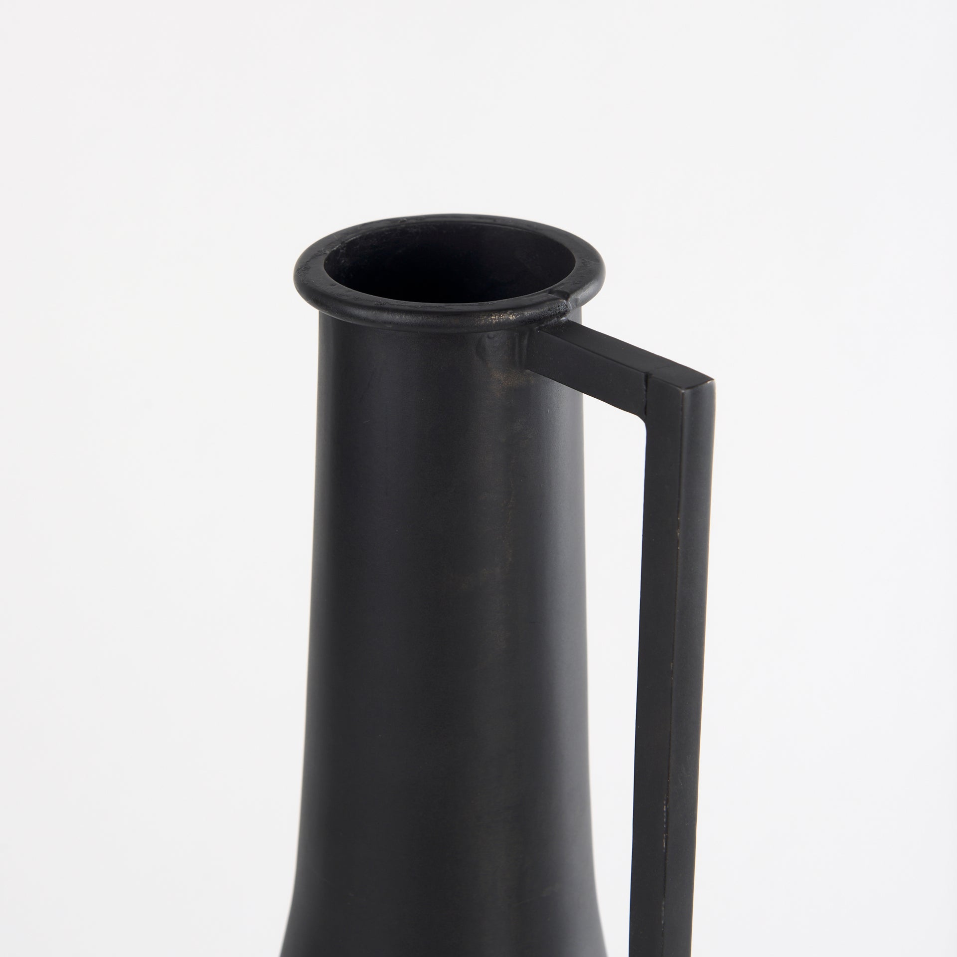Aubrey Black Jug Vase