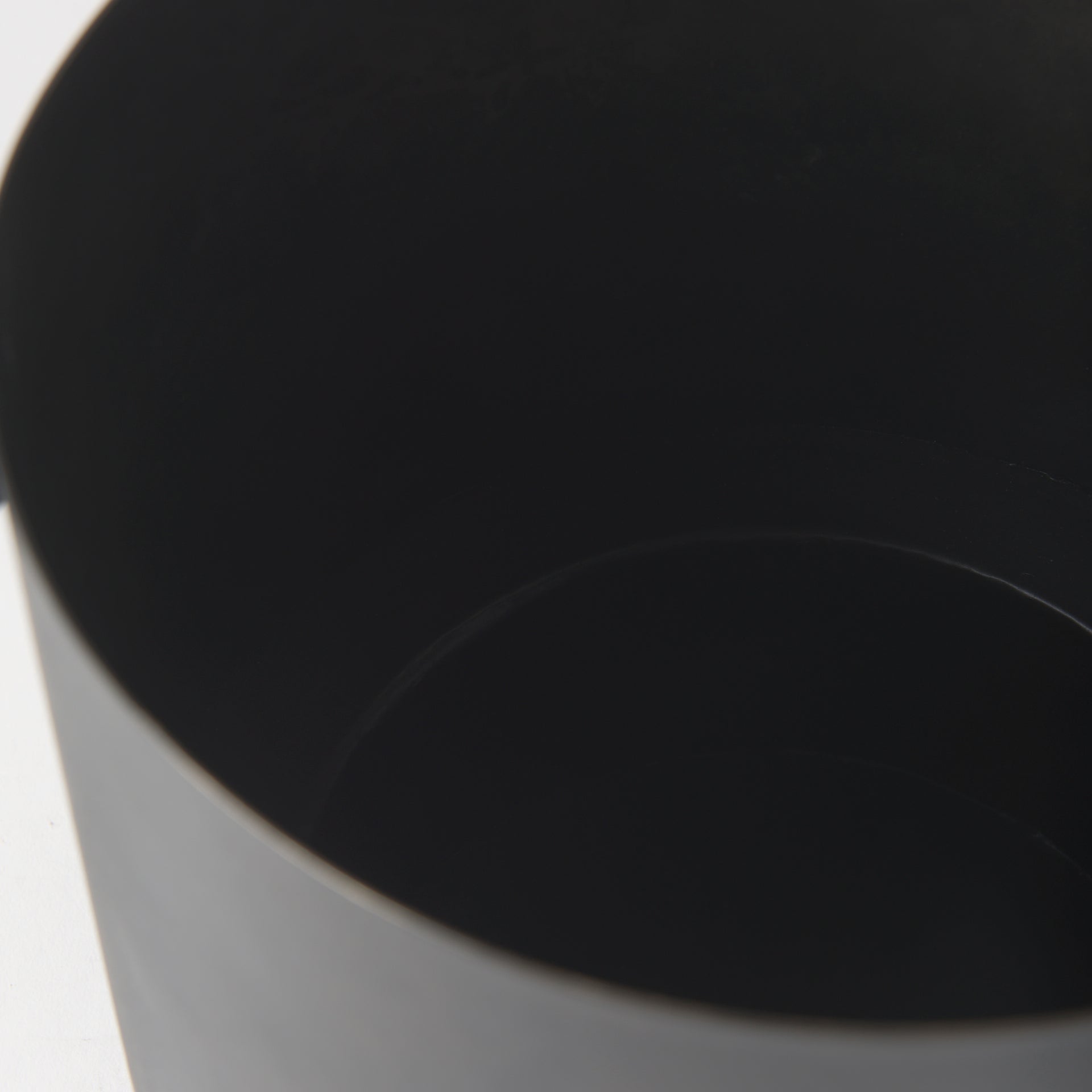 Juno Black Vase