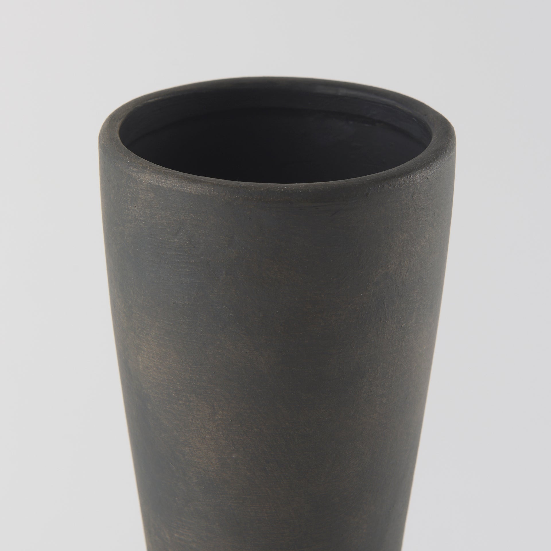 Kaz Vase