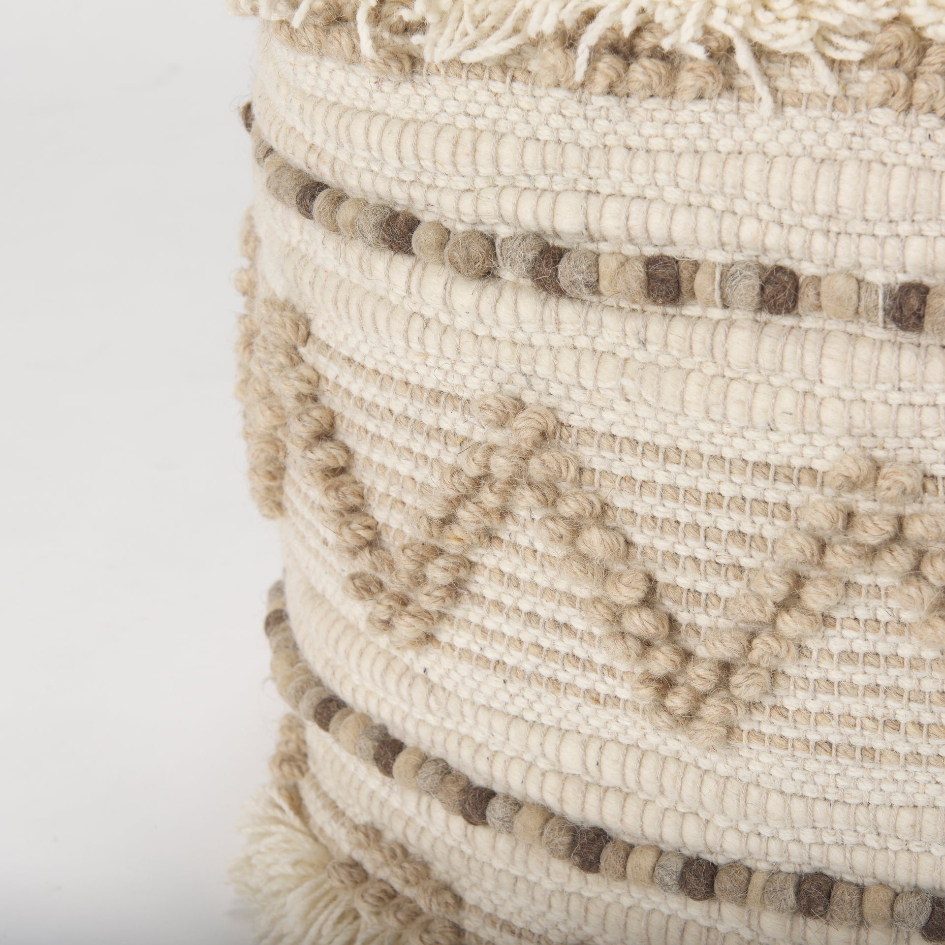 Caela Pouf