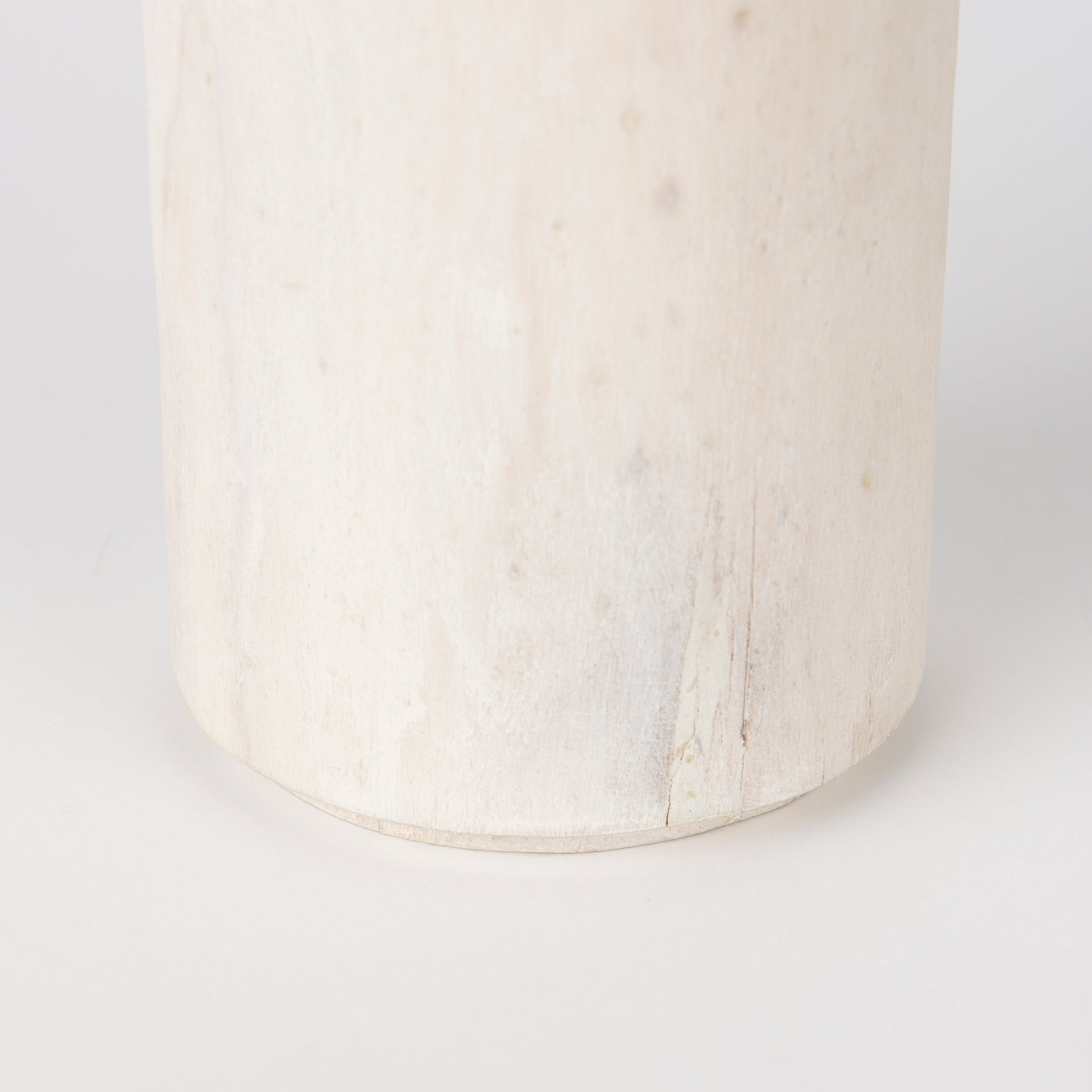 Knox White-Wash Wooden Object