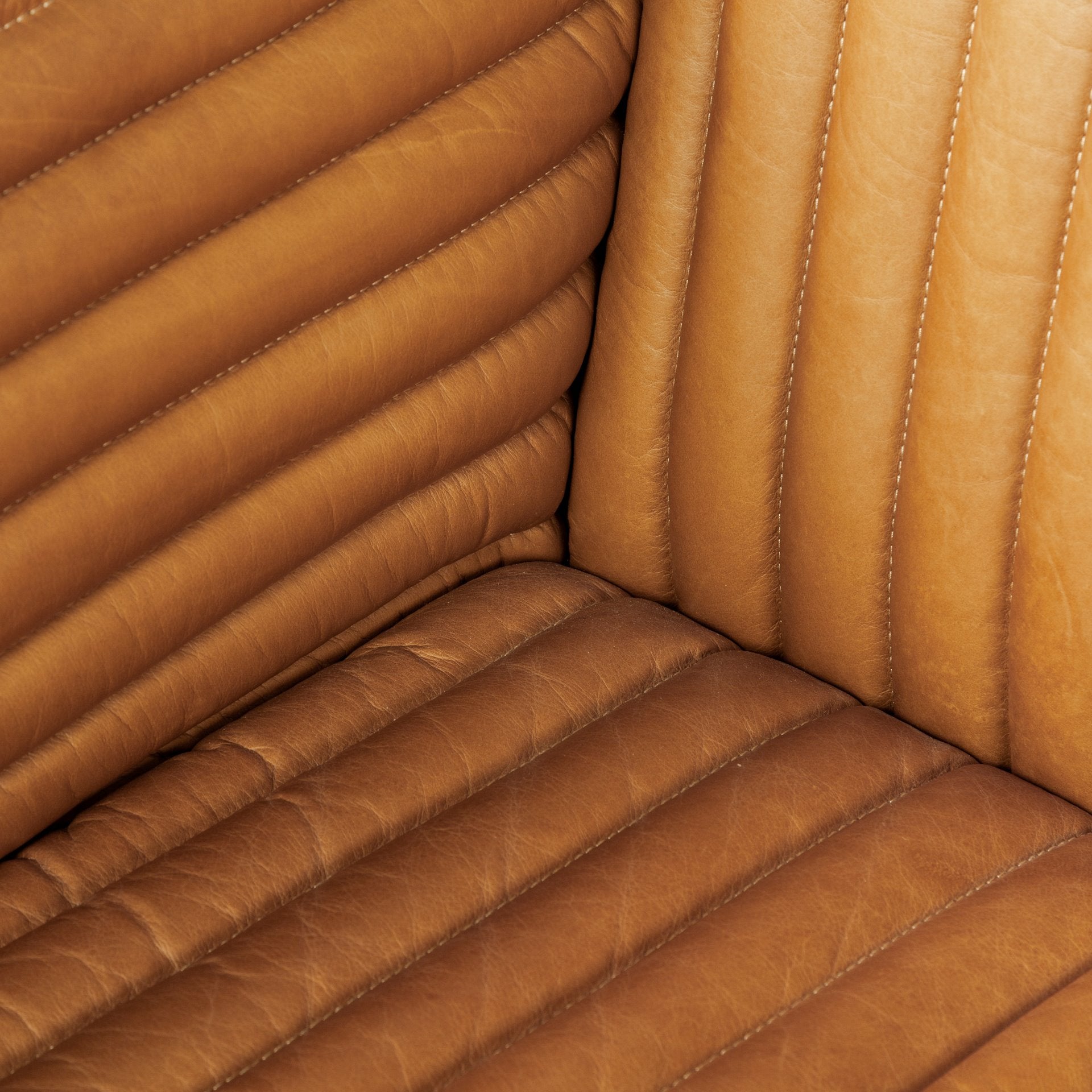 Ricciardo Leather Sofa