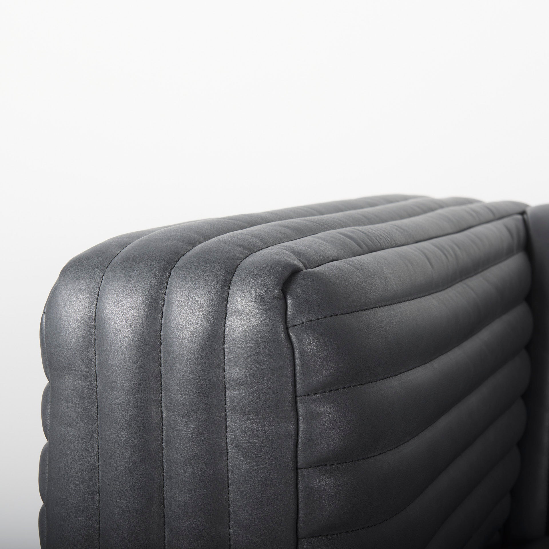 Ricciardo Leather Sofa