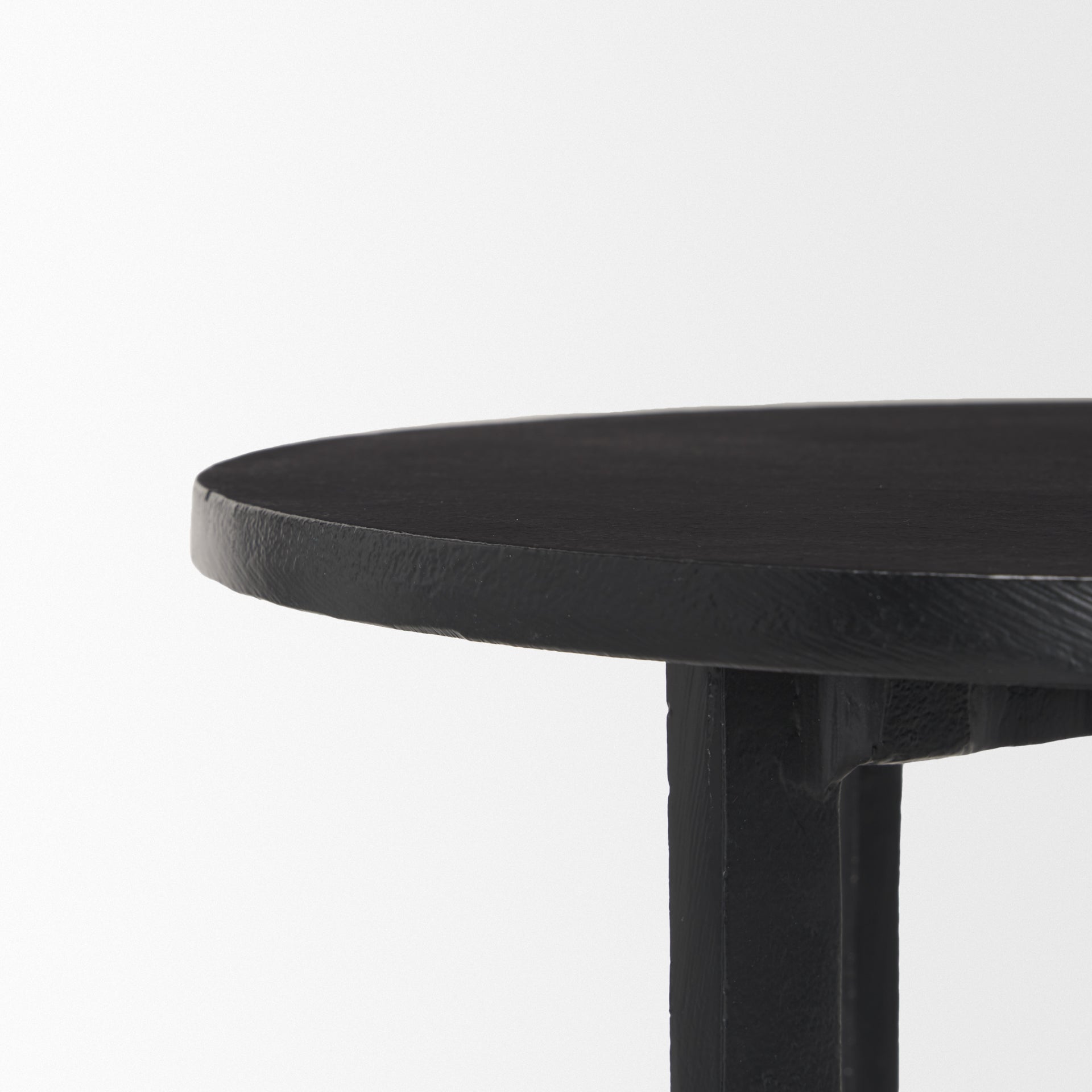 Sobi Accent Table