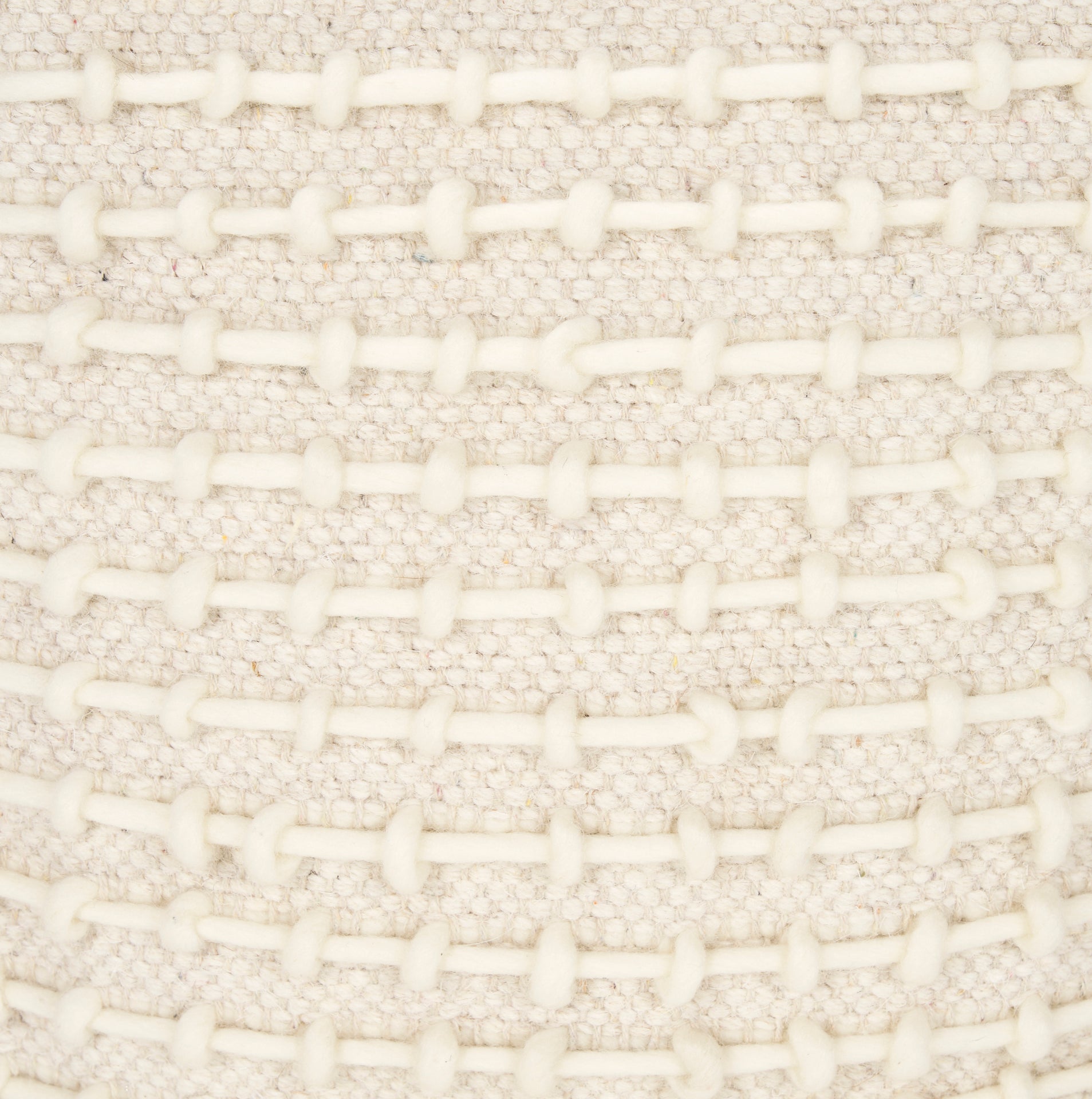 Sakaye Pouf
