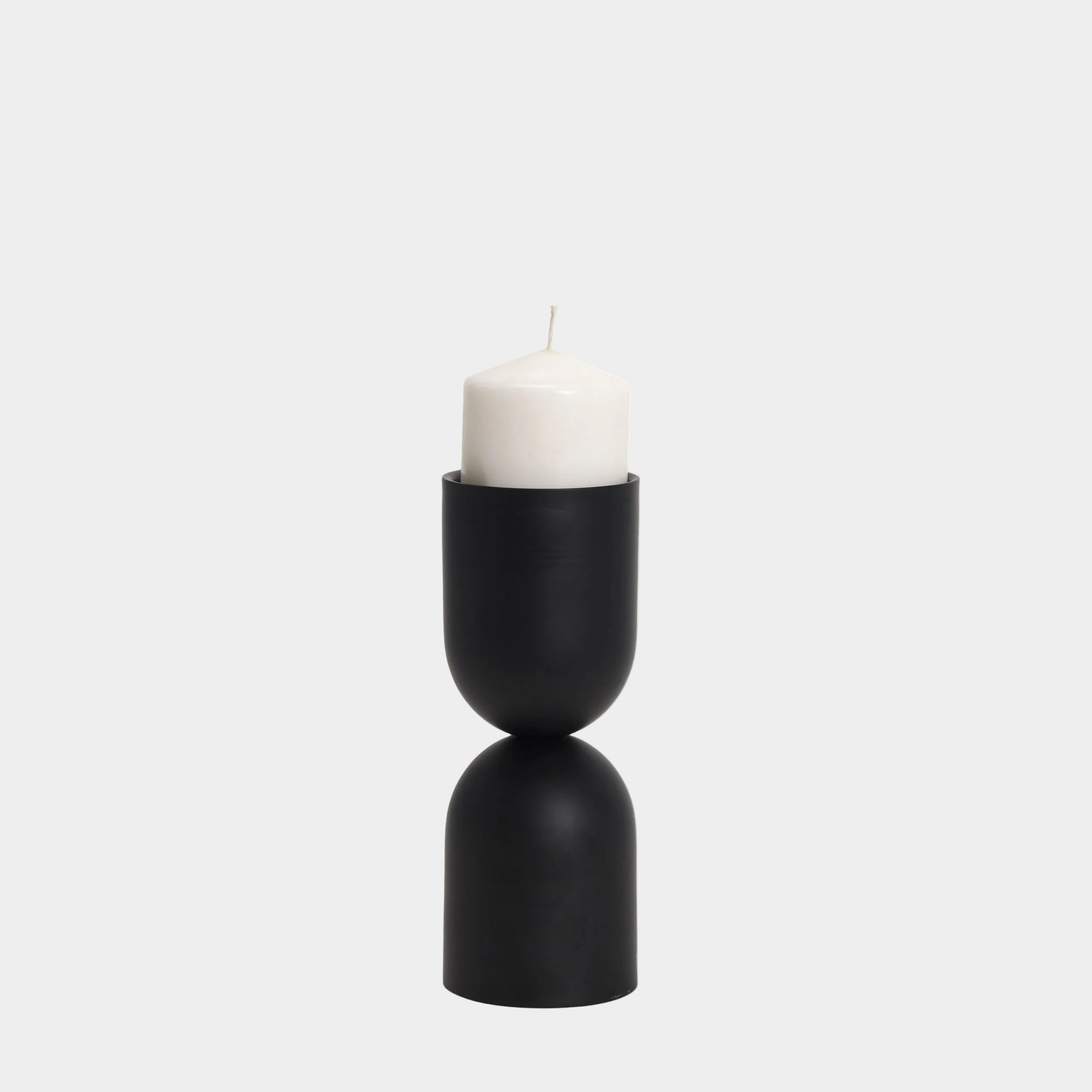 Qamra Black Candle Holder