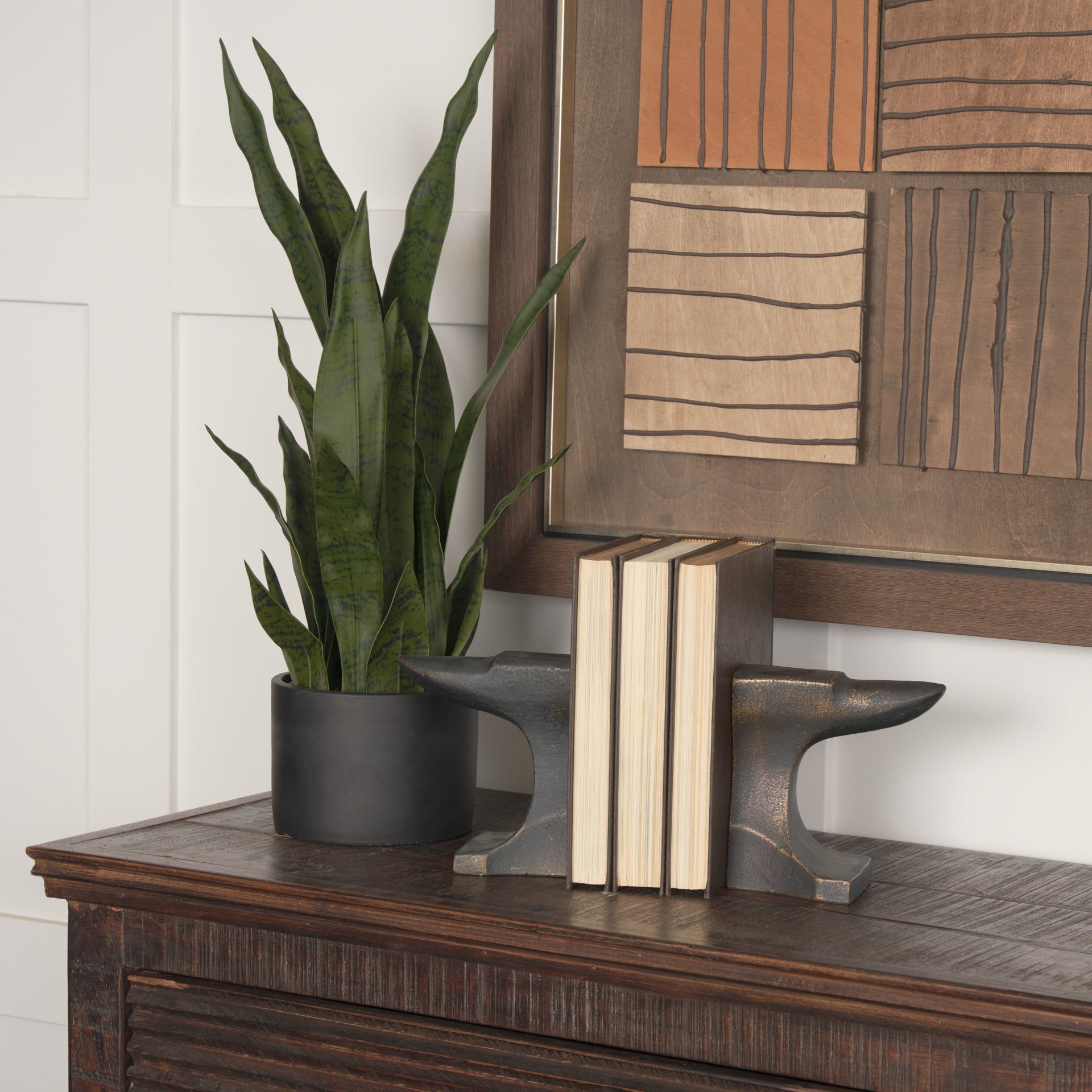 Anvilia Book End