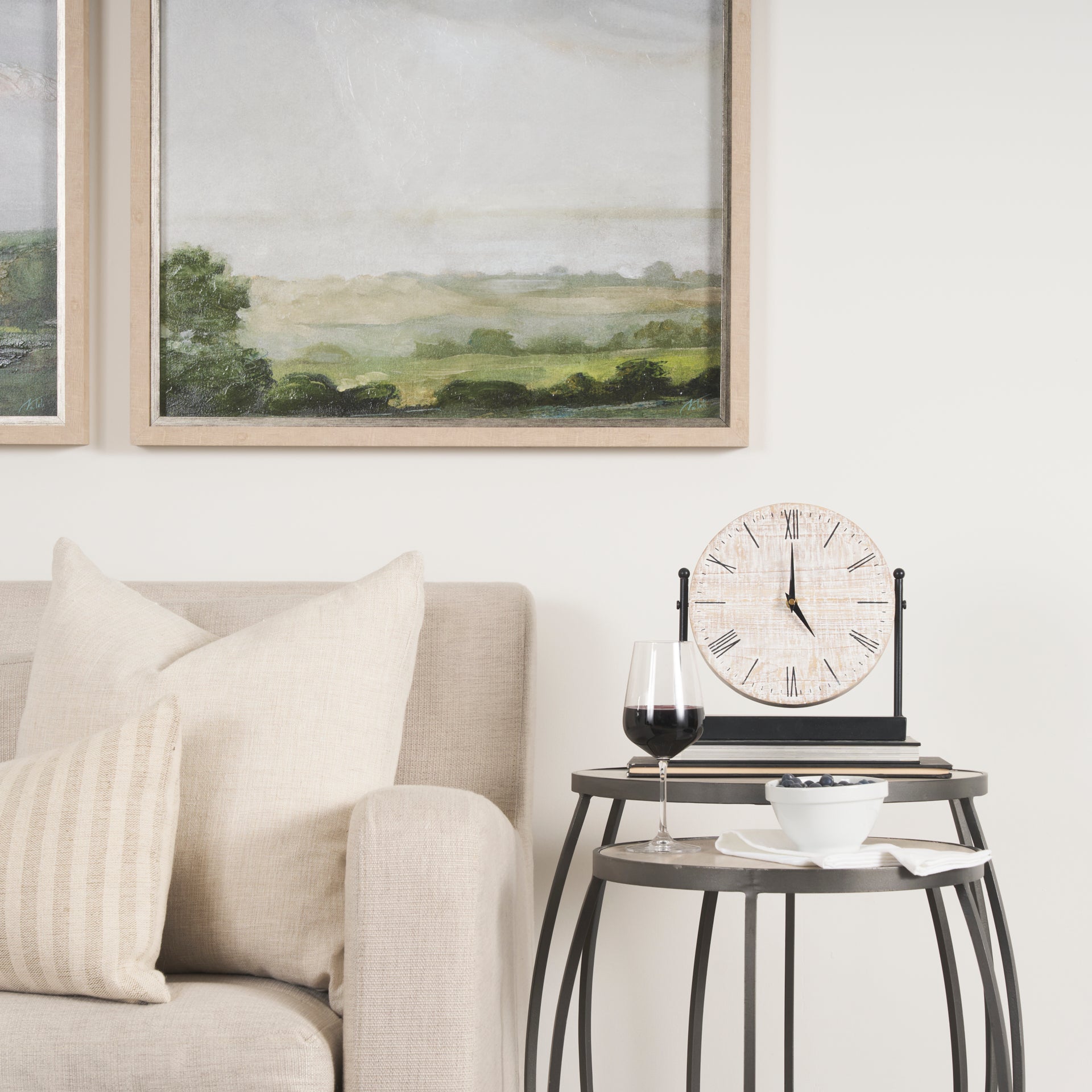 Raja Table Clock