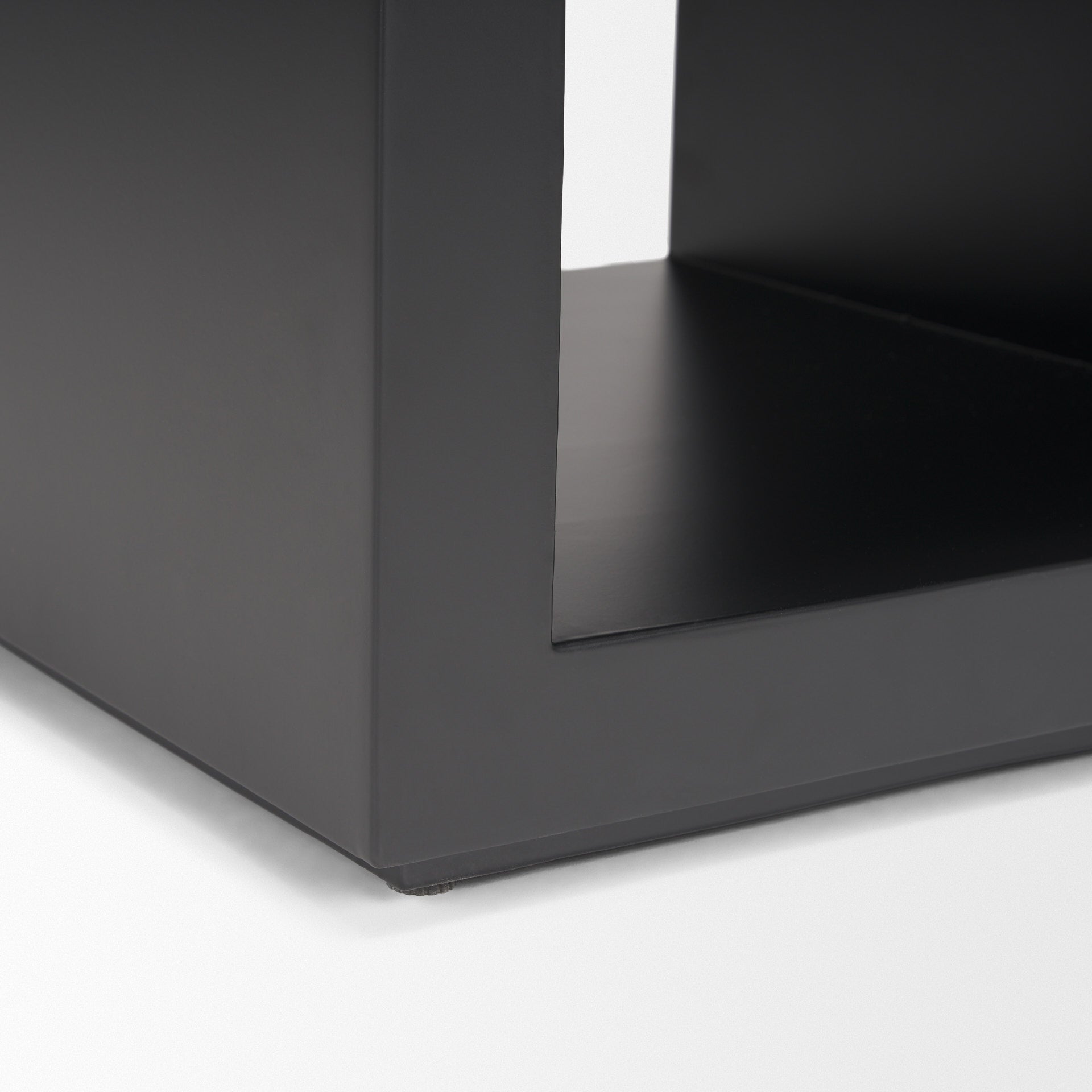 Vondra Accent Table