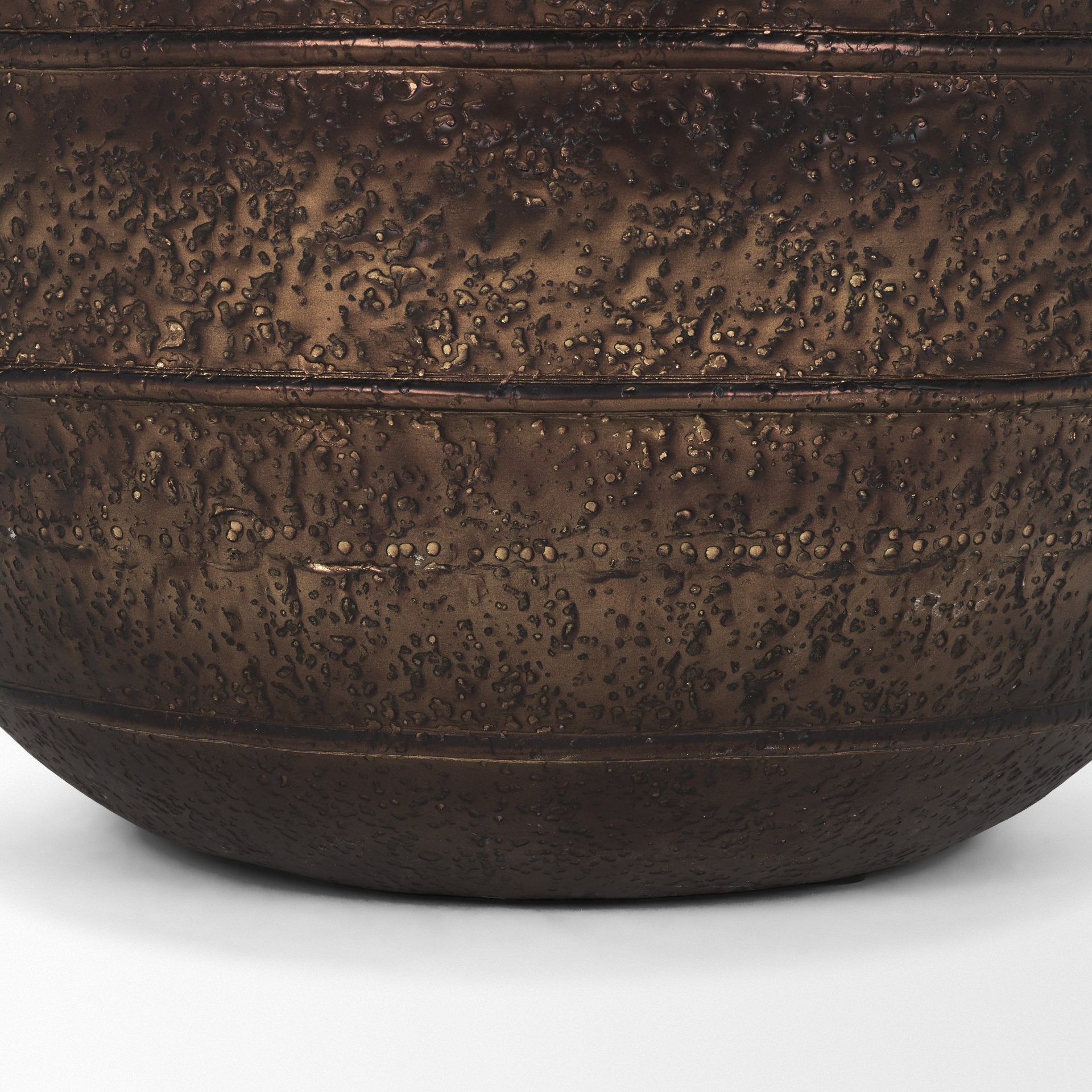 Aivana Vase