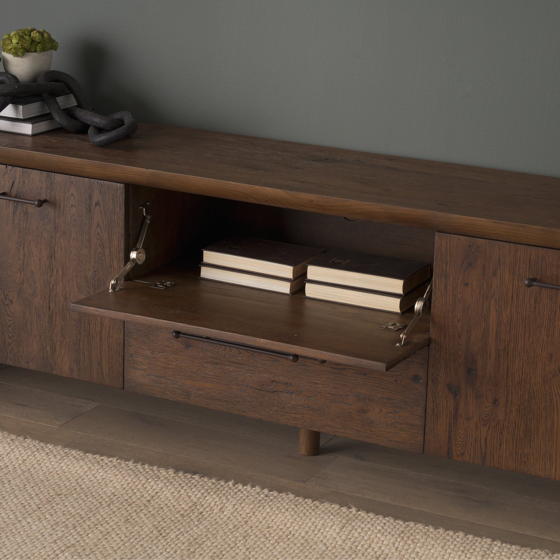 Belford Media Console