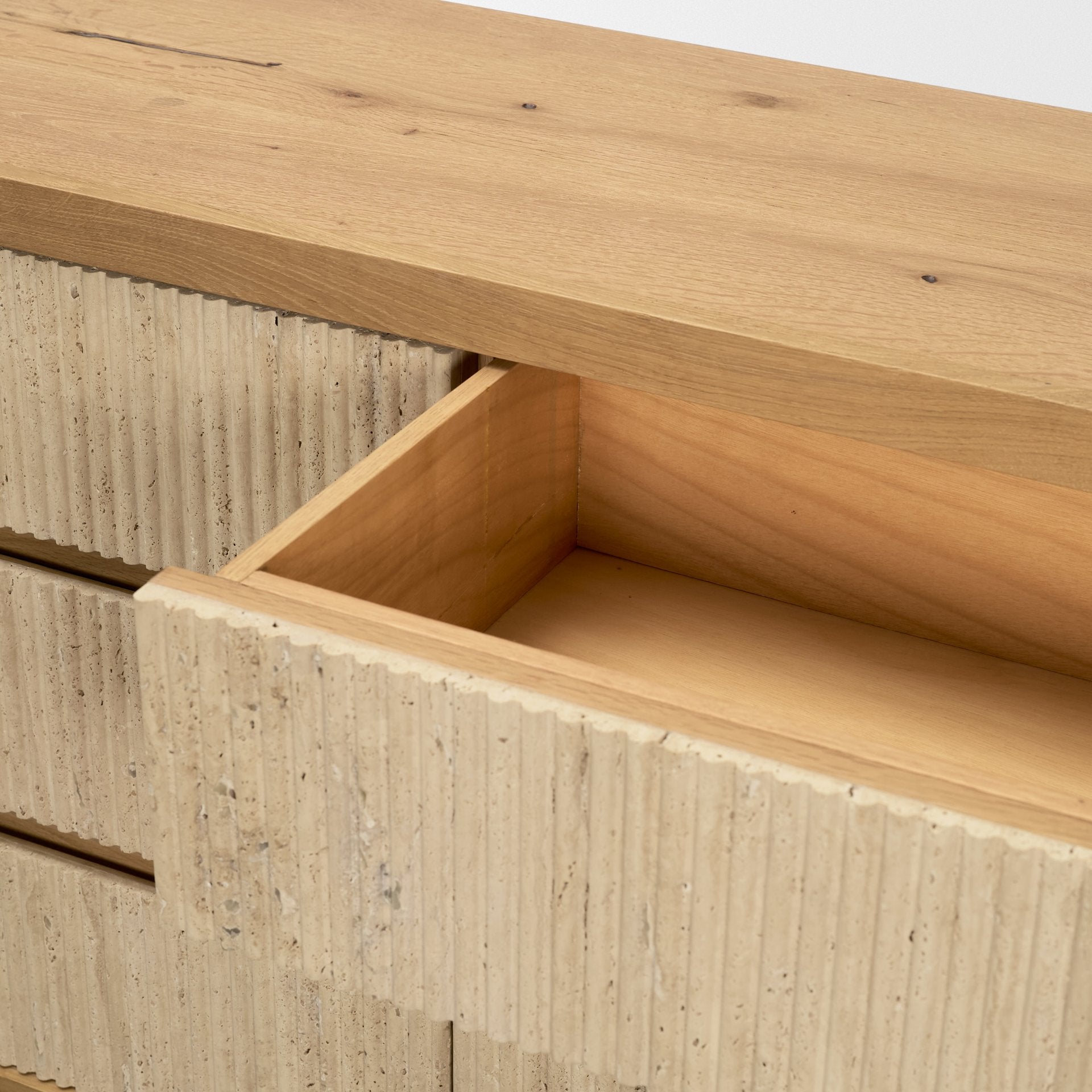 Travona Dresser