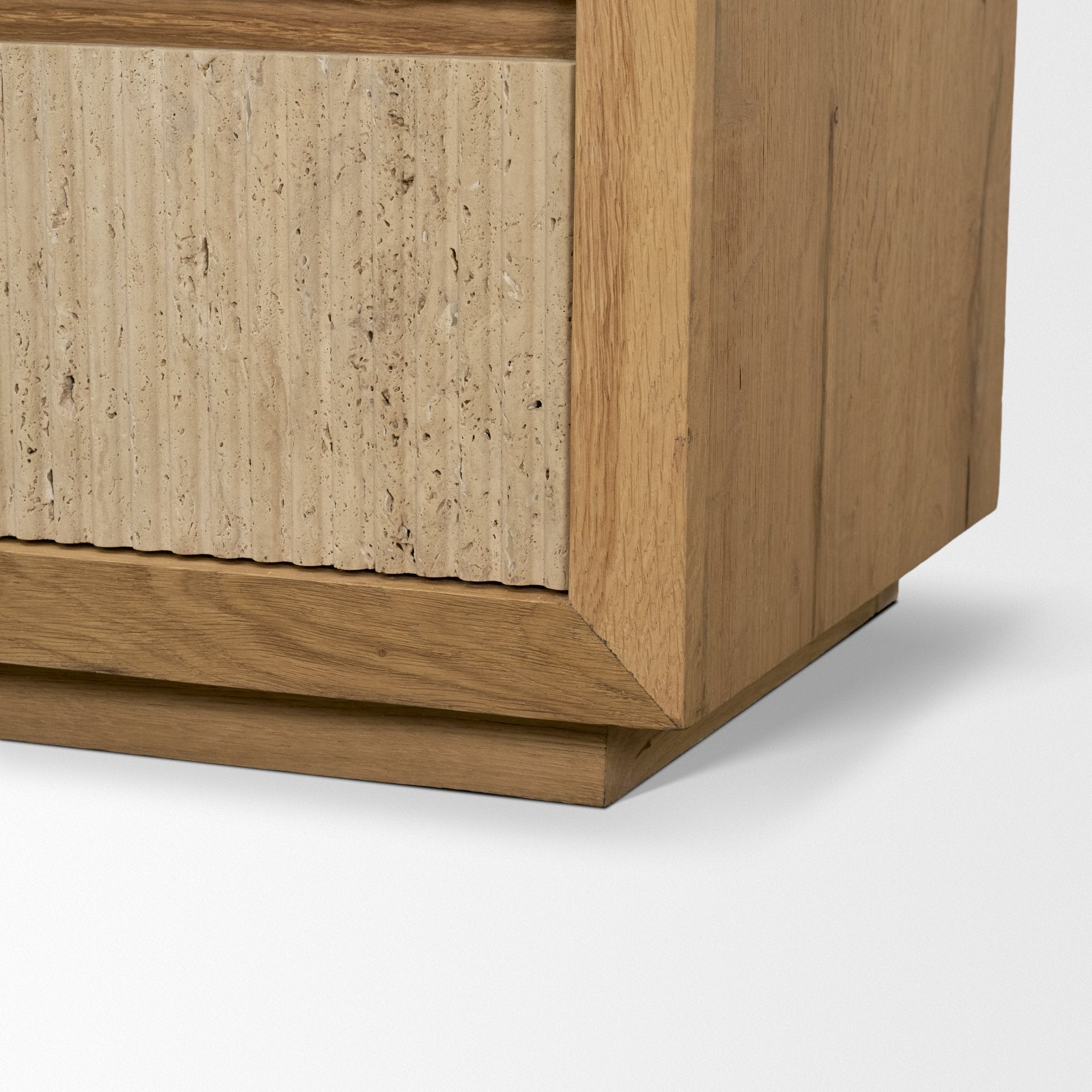 Travona Dresser