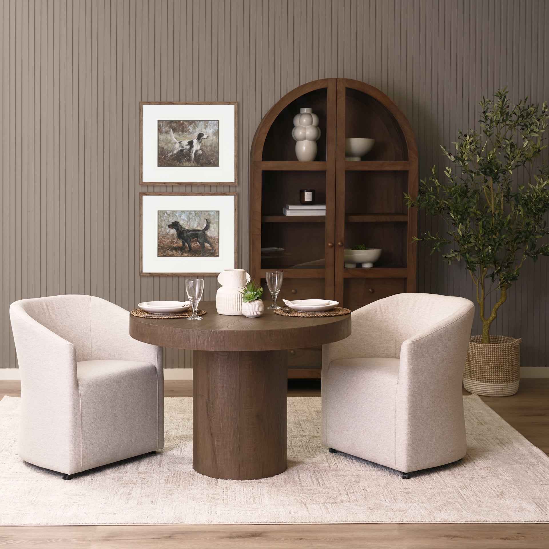 Lyonne 40" Round Dining Table