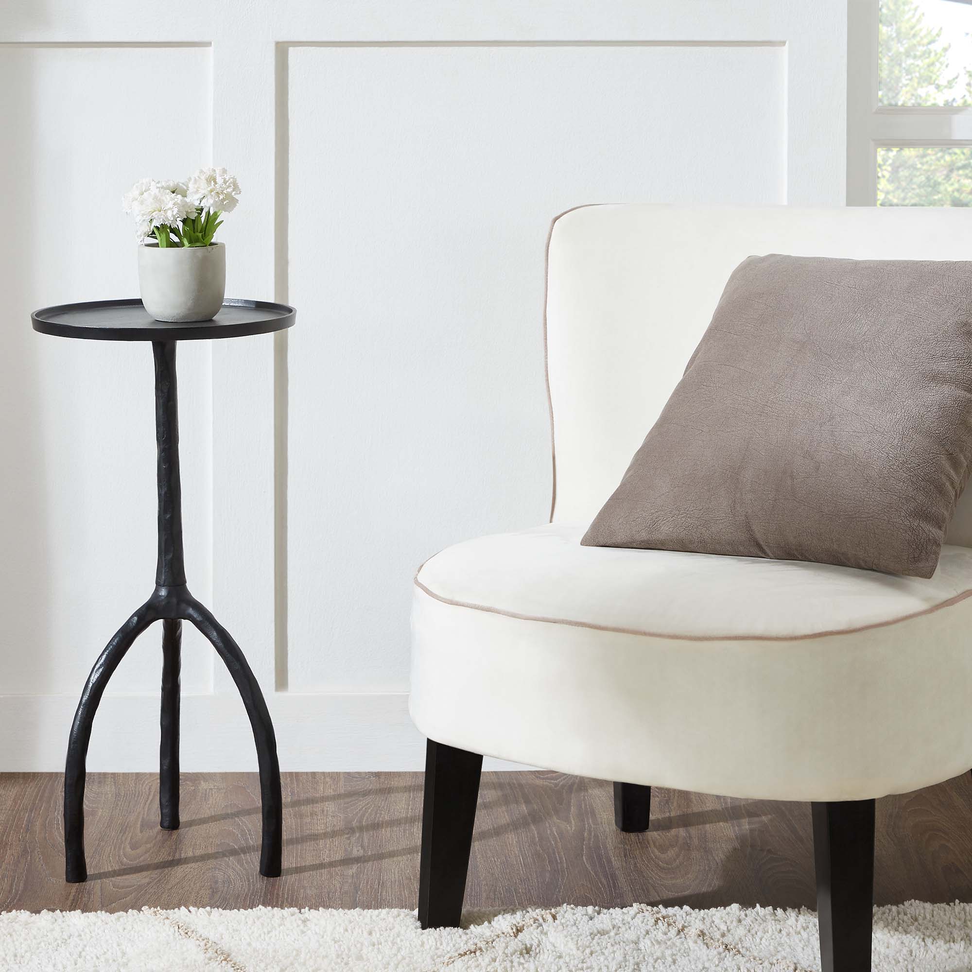 Konsta Side & End Table