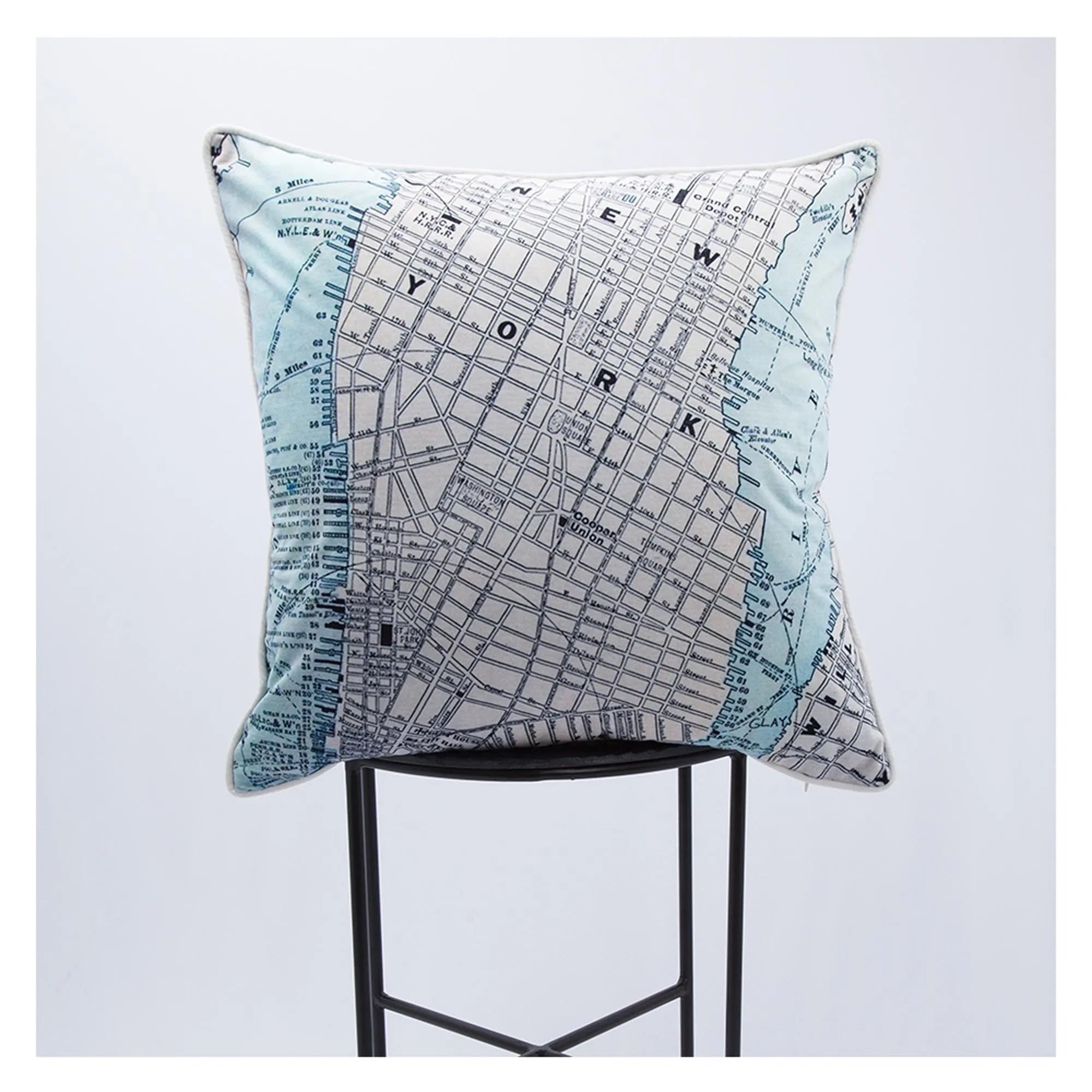 Aveiro Pillow