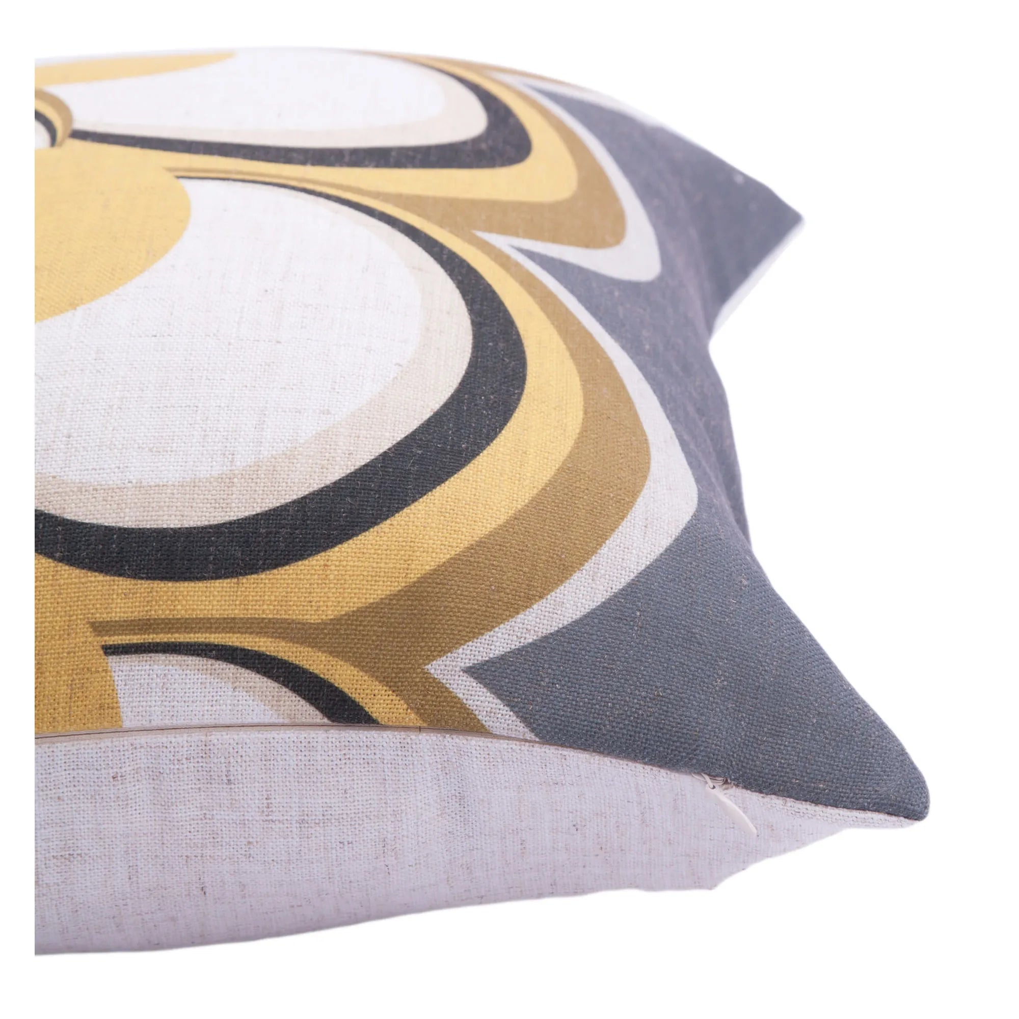 Almada Pillow