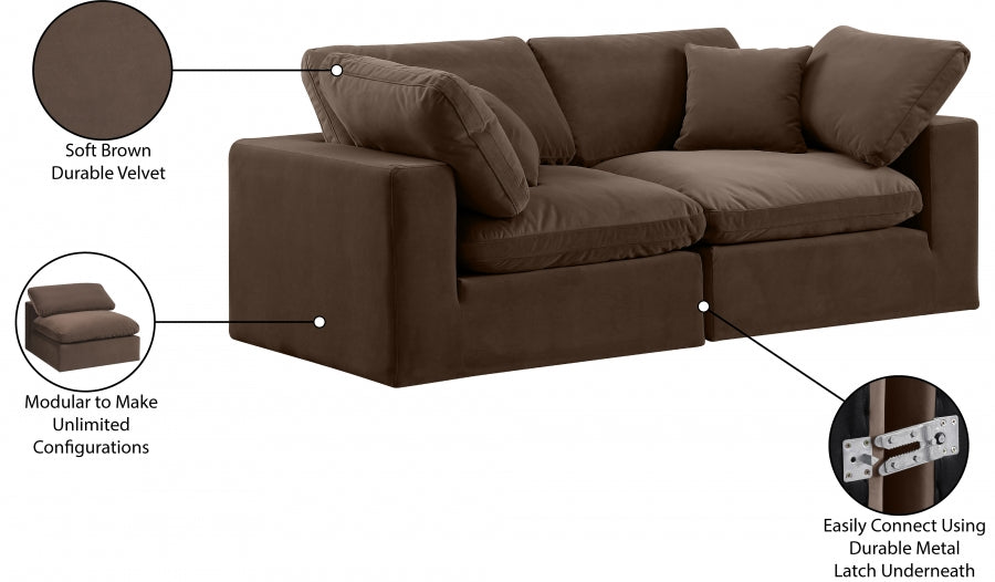 Canapé confortable en velours