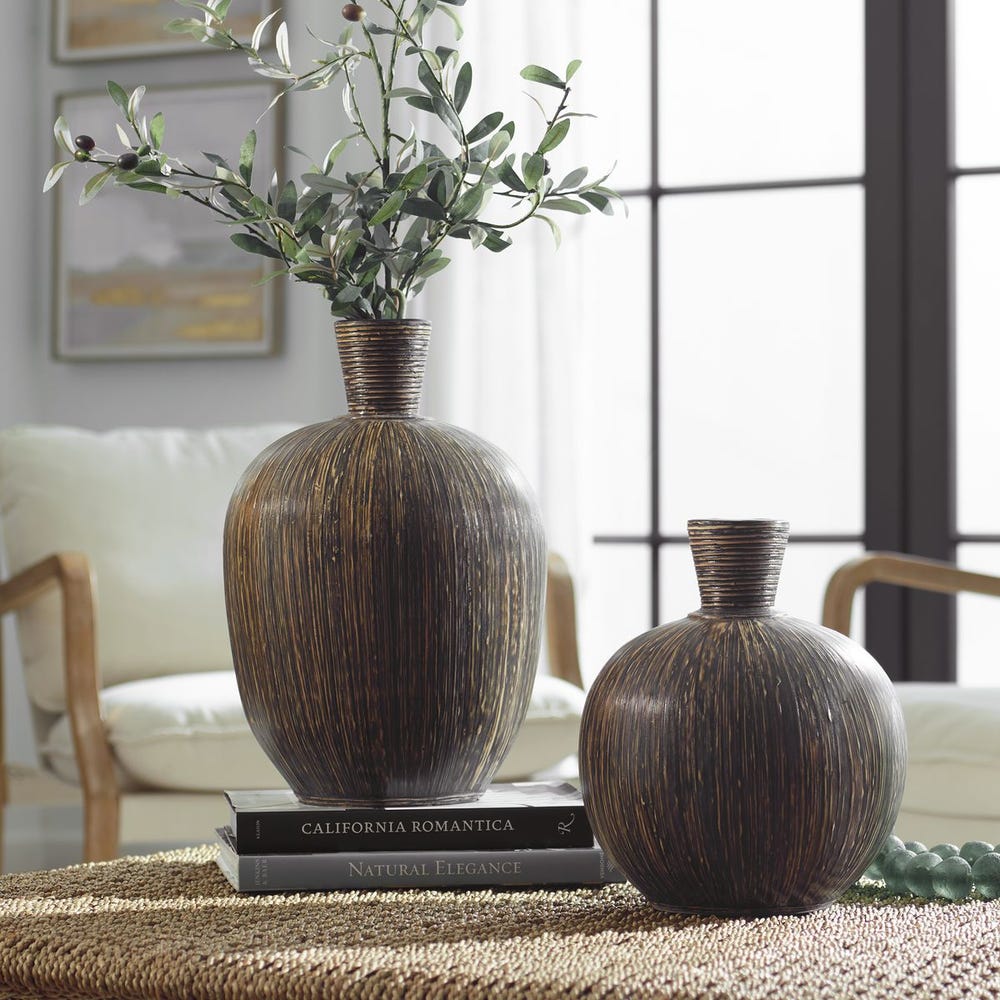 Islander Vases, S/2