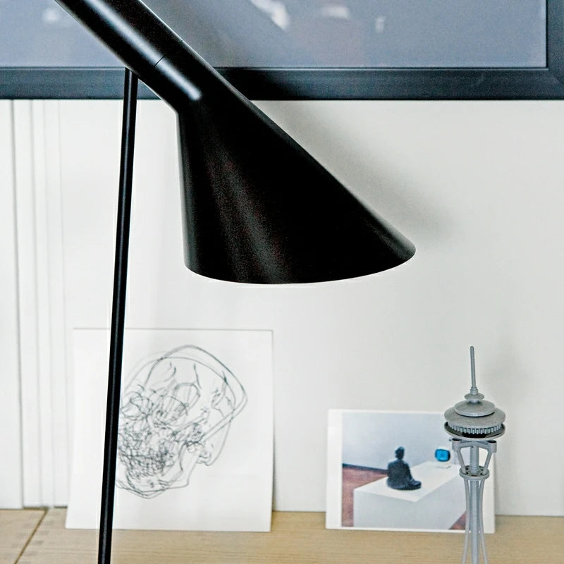 Lampe de table AJ d'Arne Jacobsen