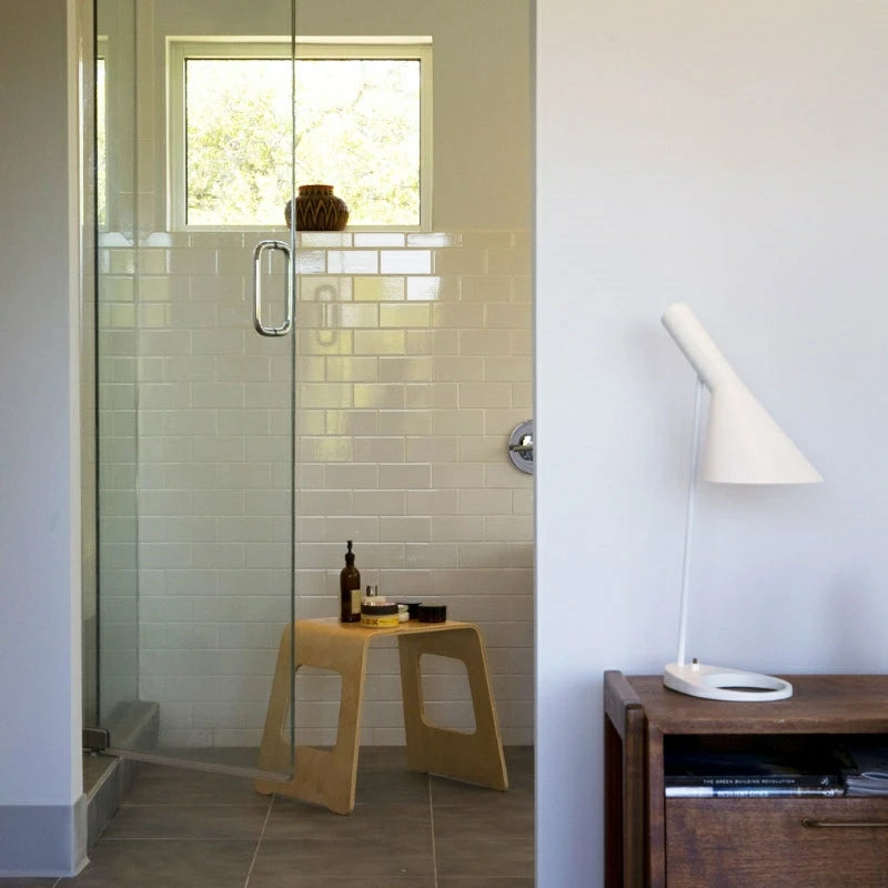 Lampe de table AJ d'Arne Jacobsen