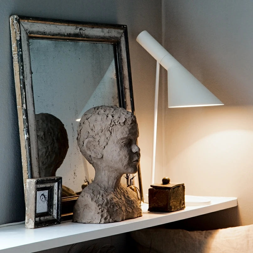 Lampe de table AJ d'Arne Jacobsen