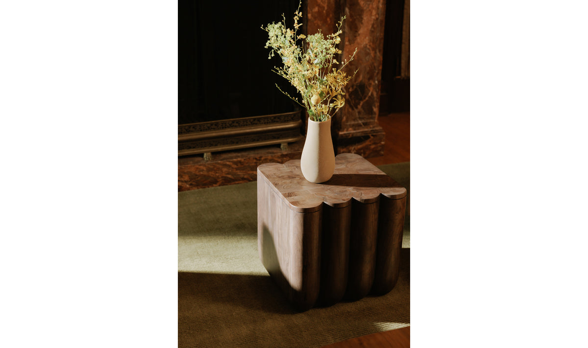 Punyo Punyo Accent Table
