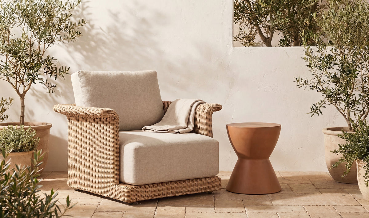 Hourglass Outdoor Stool