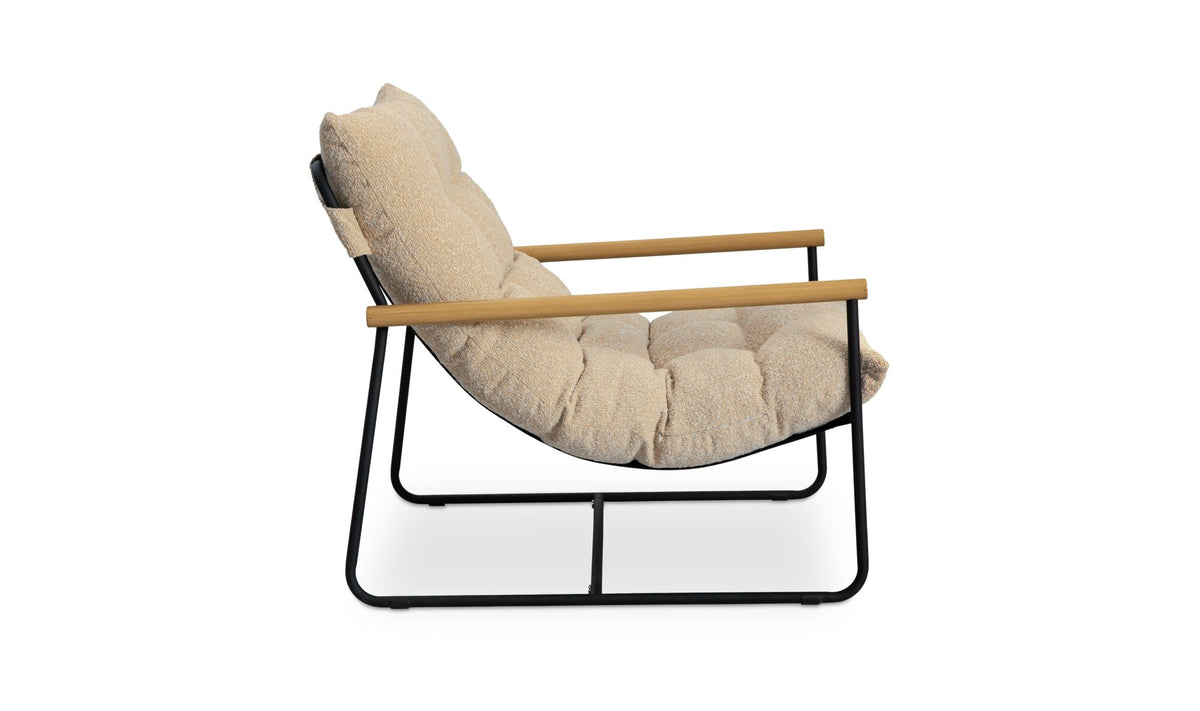 Capri Outdoor Lounge Chair
