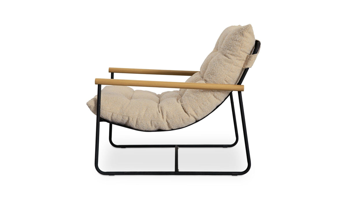 Capri Outdoor Lounge Chair