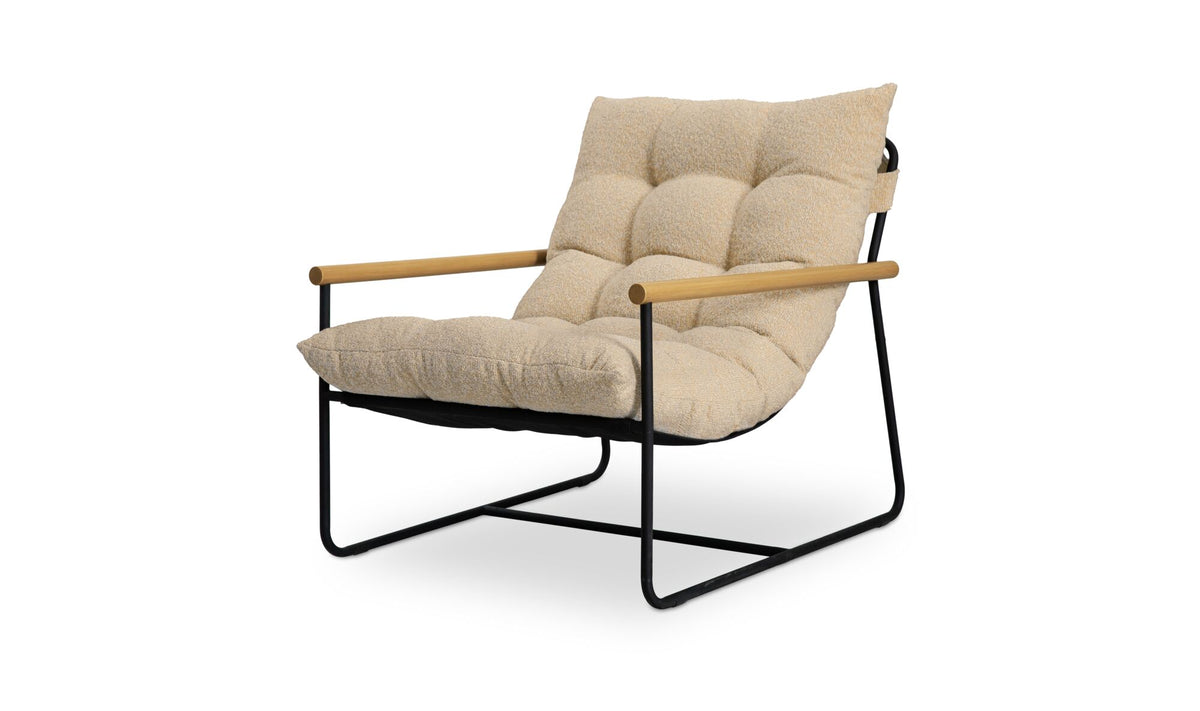 Capri Outdoor Lounge Chair