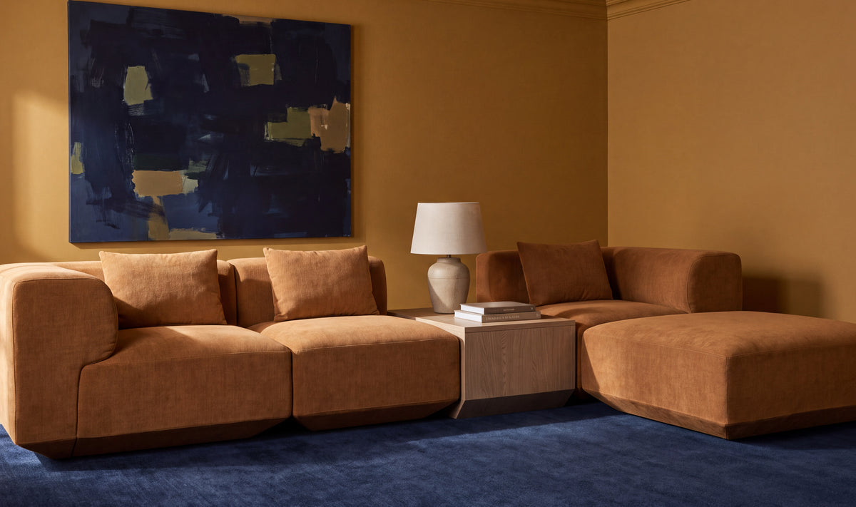Goodwin Lounge Modular Sectional With Side Table