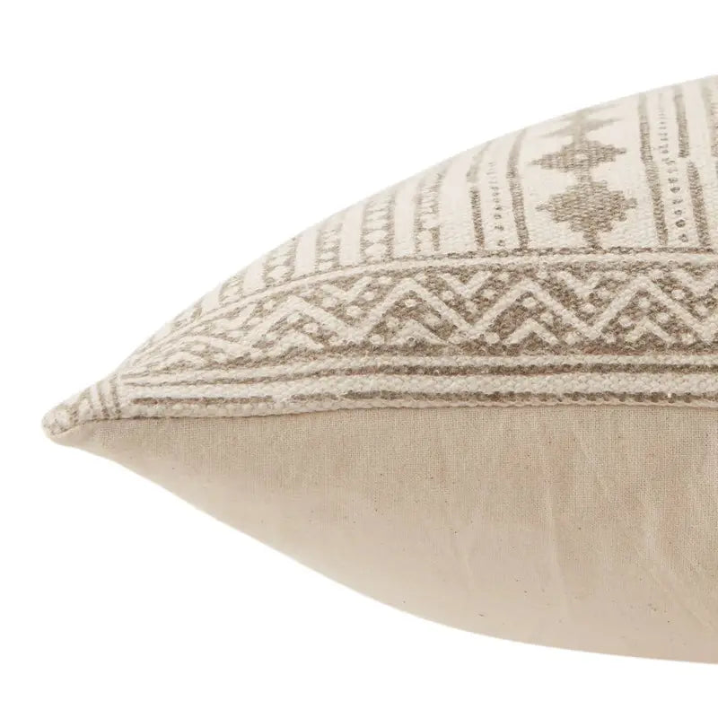 Amulet 20 inch