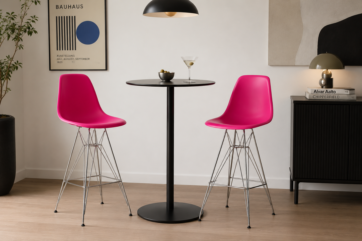 Tabouret moulé Eames avec pieds chromés (27")