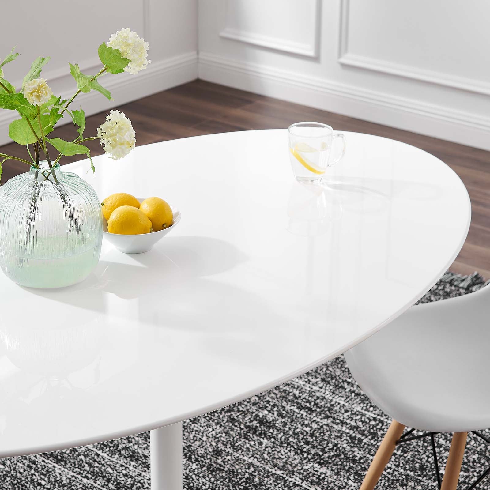 White Lacquer Tulip Dining Table - Oval
