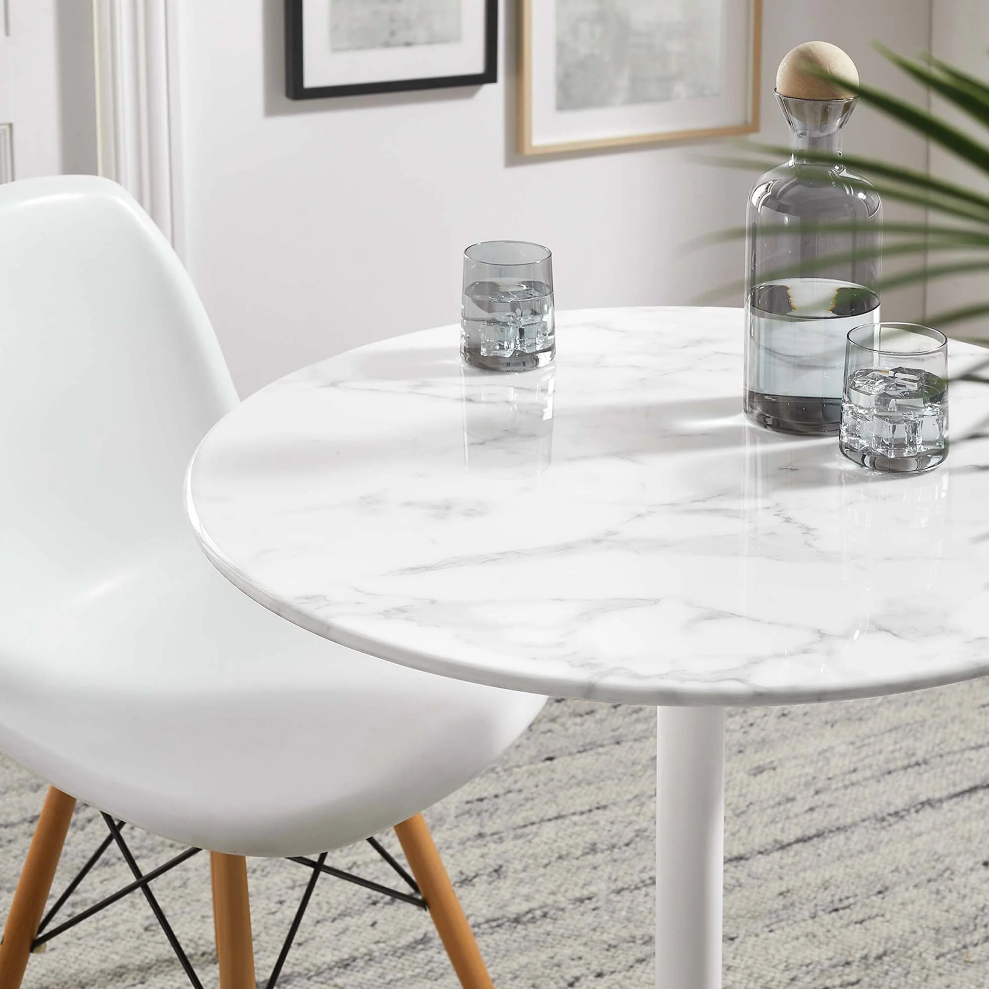 Lippa Round 28" Dining Table