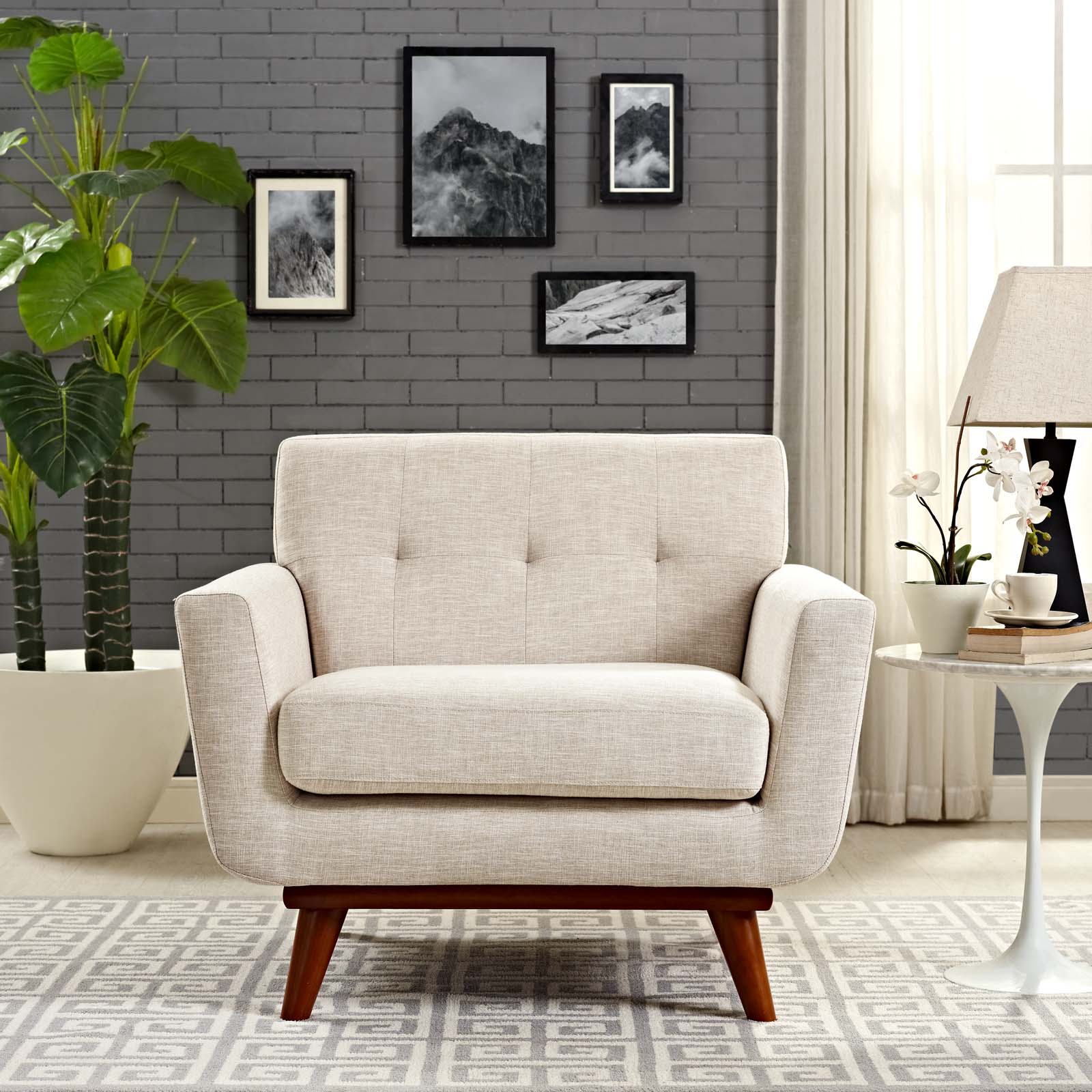 Fauteuil en tissu rembourré Engage