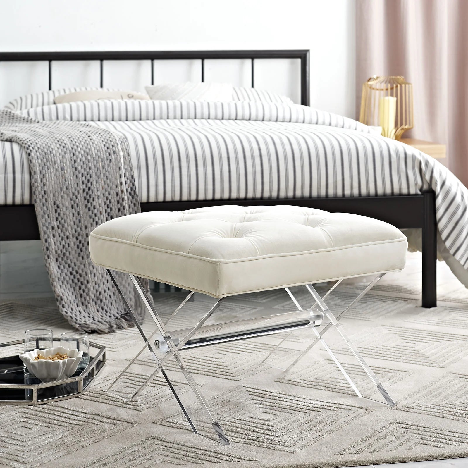 Chaise sans accoudoirs rembourrée en duvet Commix
