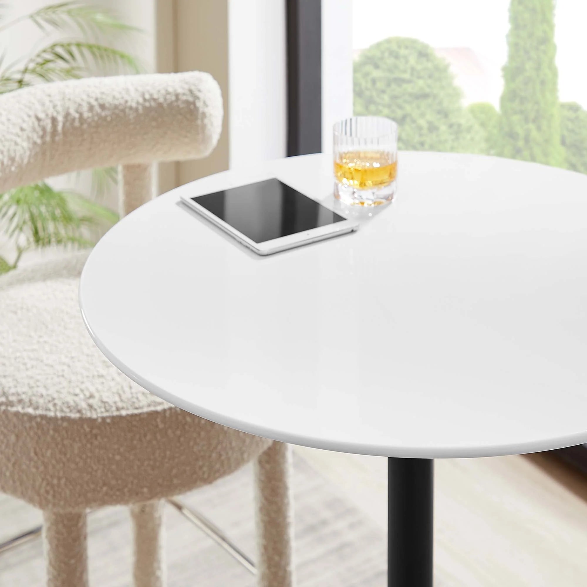 Table à manger rectangulaire en bois Lippa