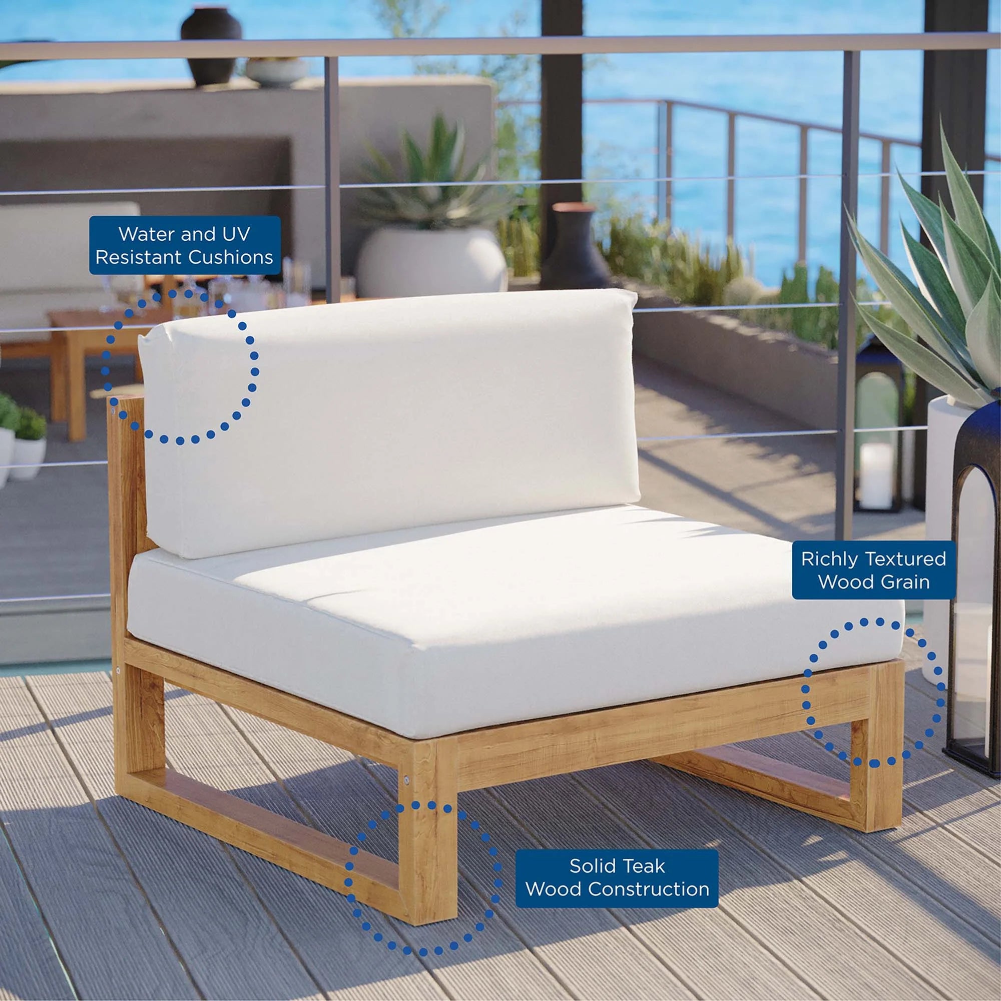 Chaise d'extérieur sans accoudoirs en teck Upland pour patio en blanc naturel