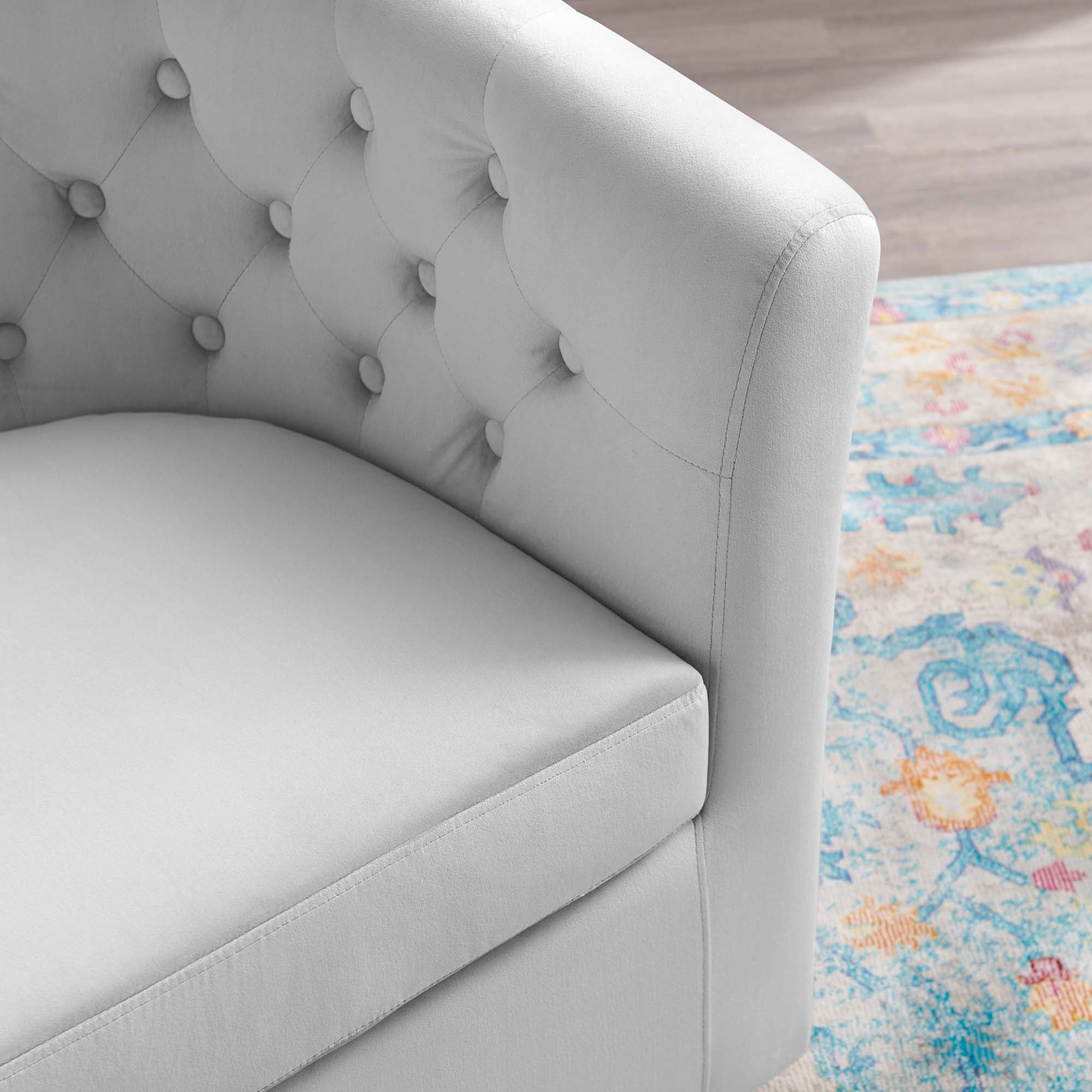 Fauteuil pivotant capitonné en velours haute performance Prospect