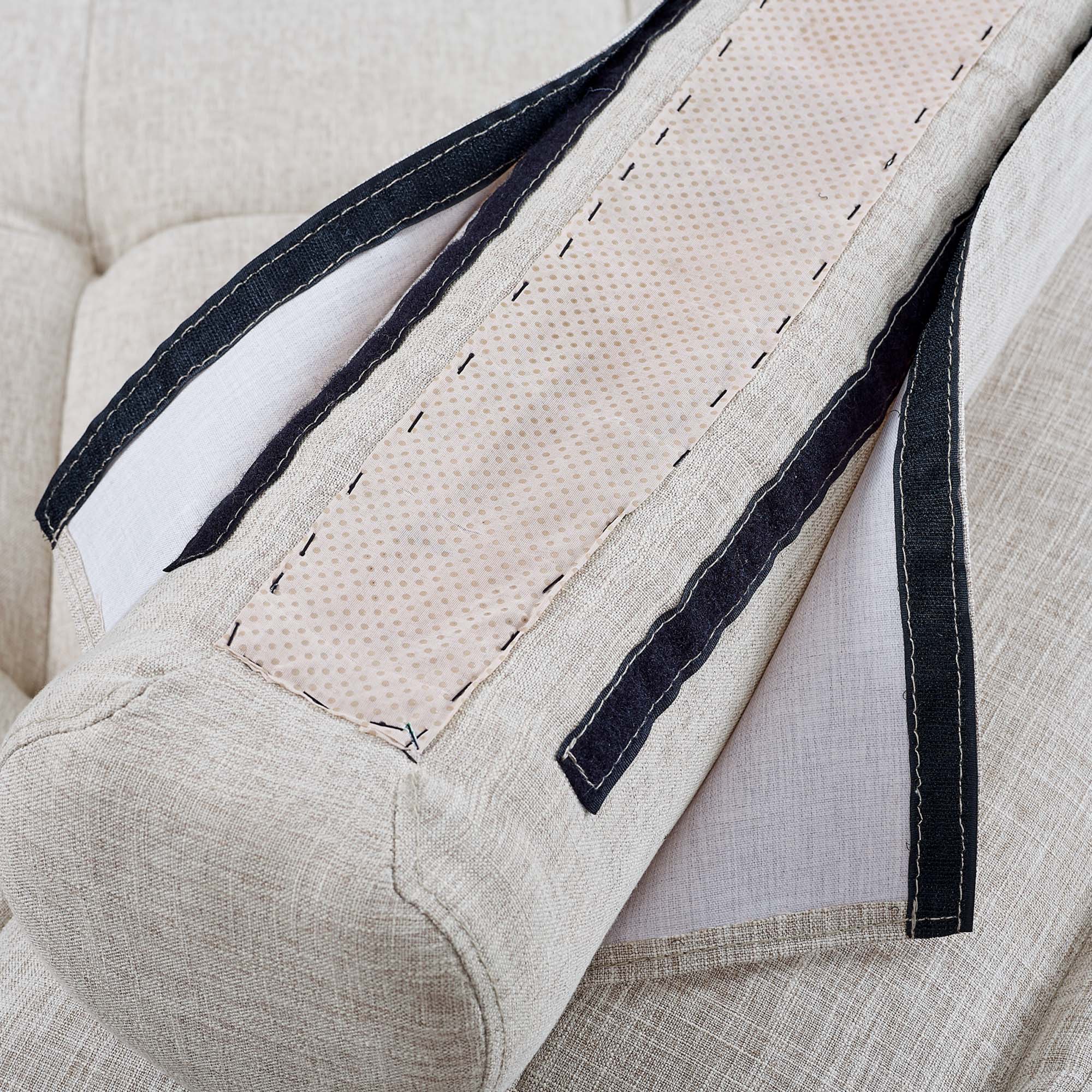 Chaise sans accoudoirs en tissu capitonné Saunter