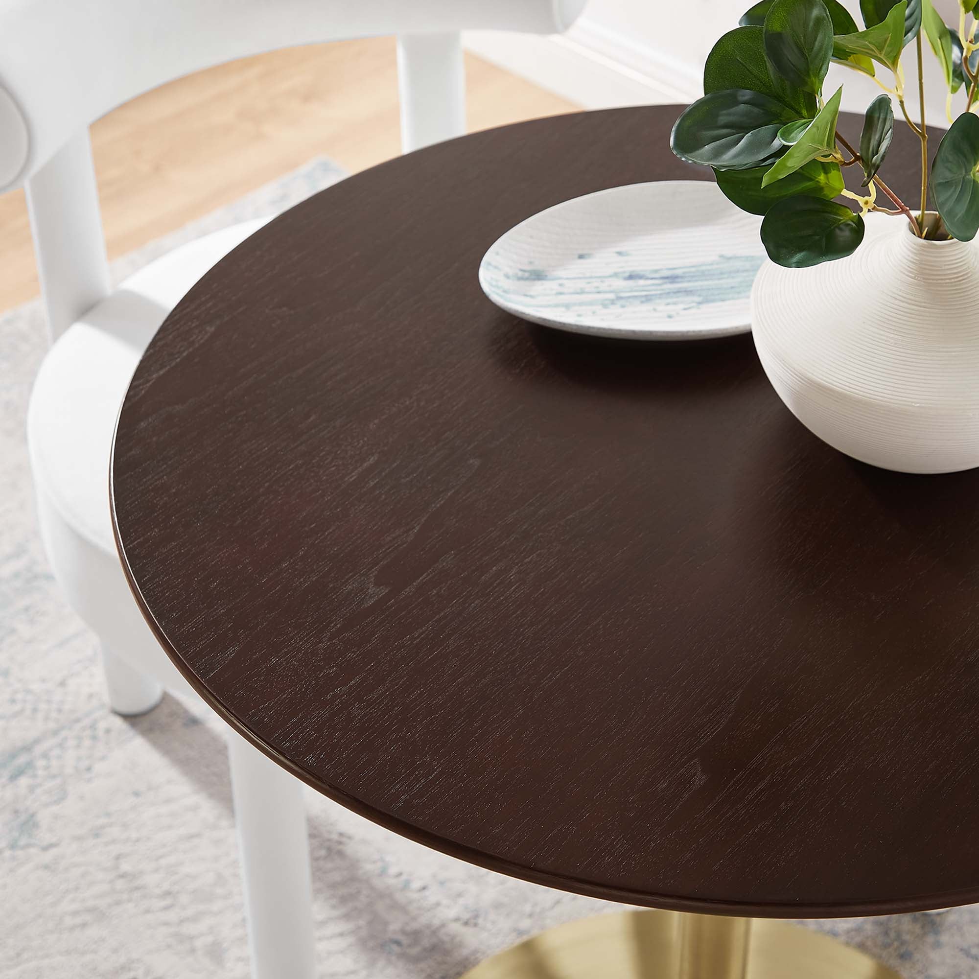 Lippa Round 28" Dining Table
