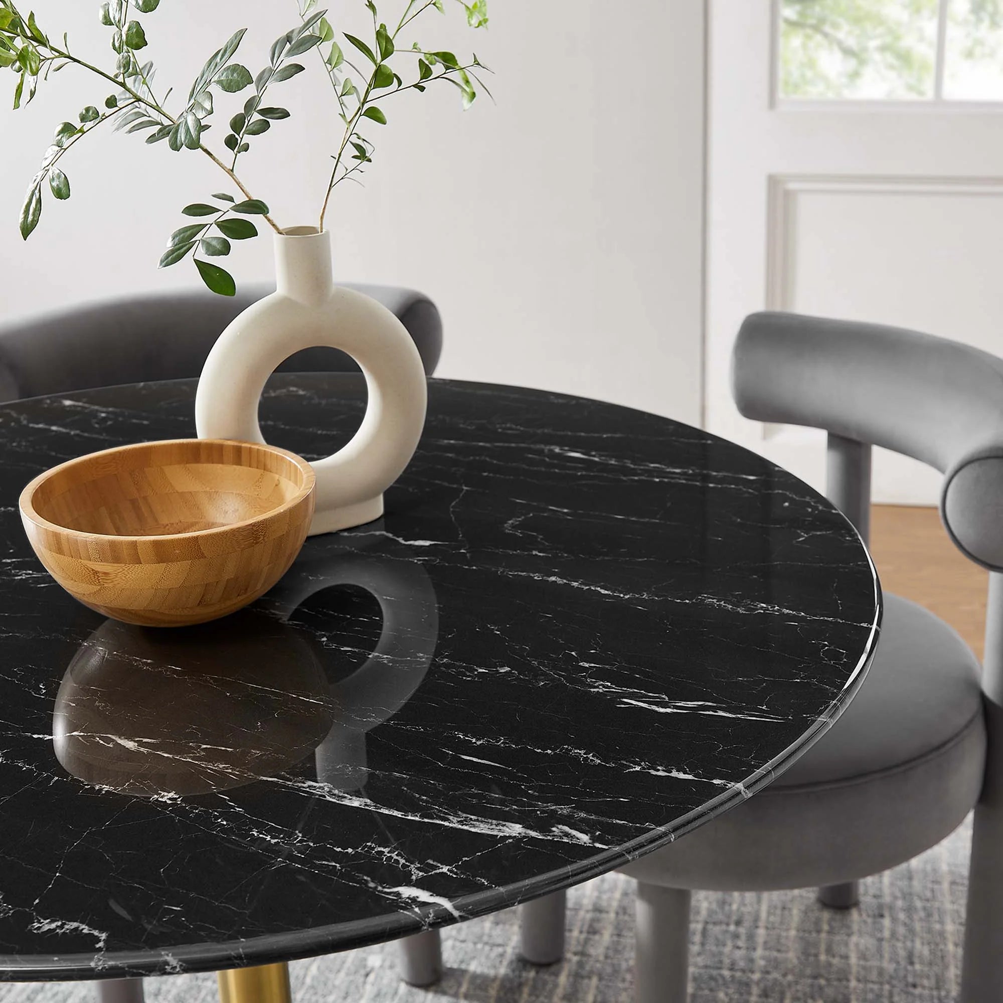 Lippa Round 40" Dining Table