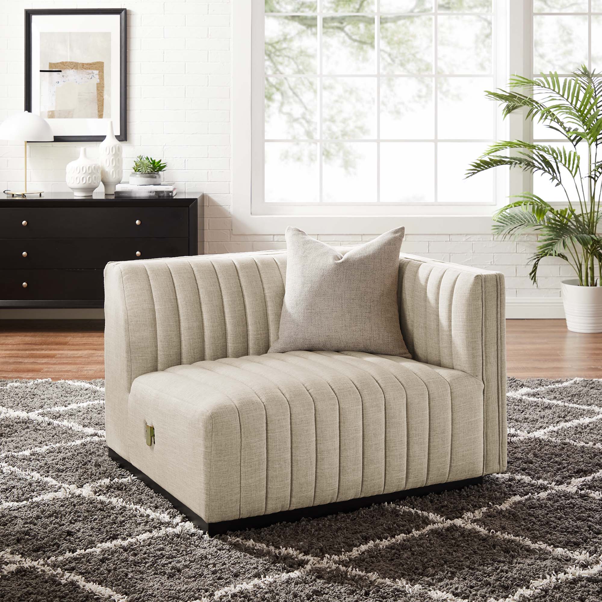 Fauteuil à accoudoir droit capitonné en tissu Conjure Channel